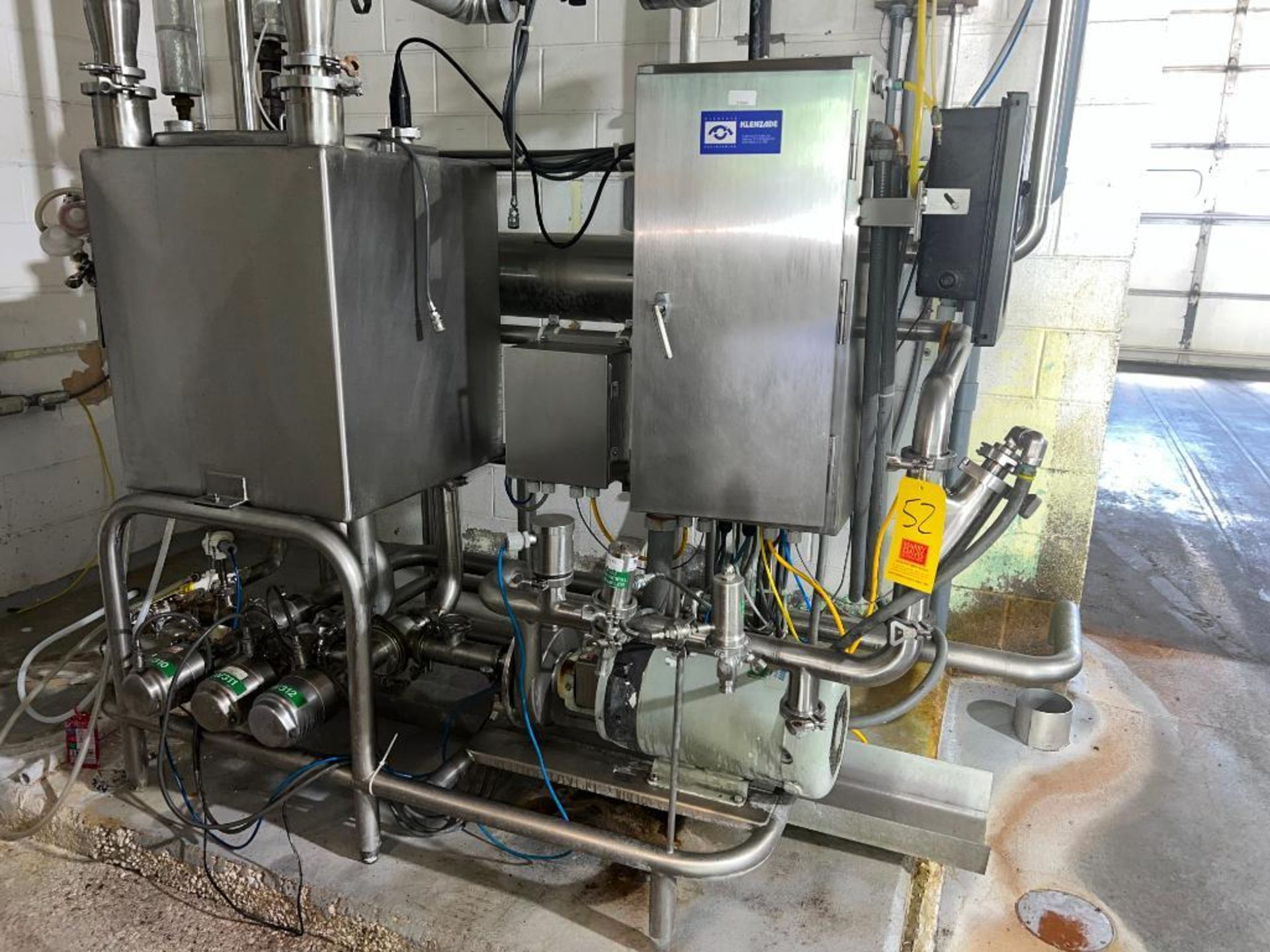 CIP Skid with 70 Gallon S/S Tank, Centrifugal Pump, (3) Tri-Clover Air Valves, Sensors, Honeywell