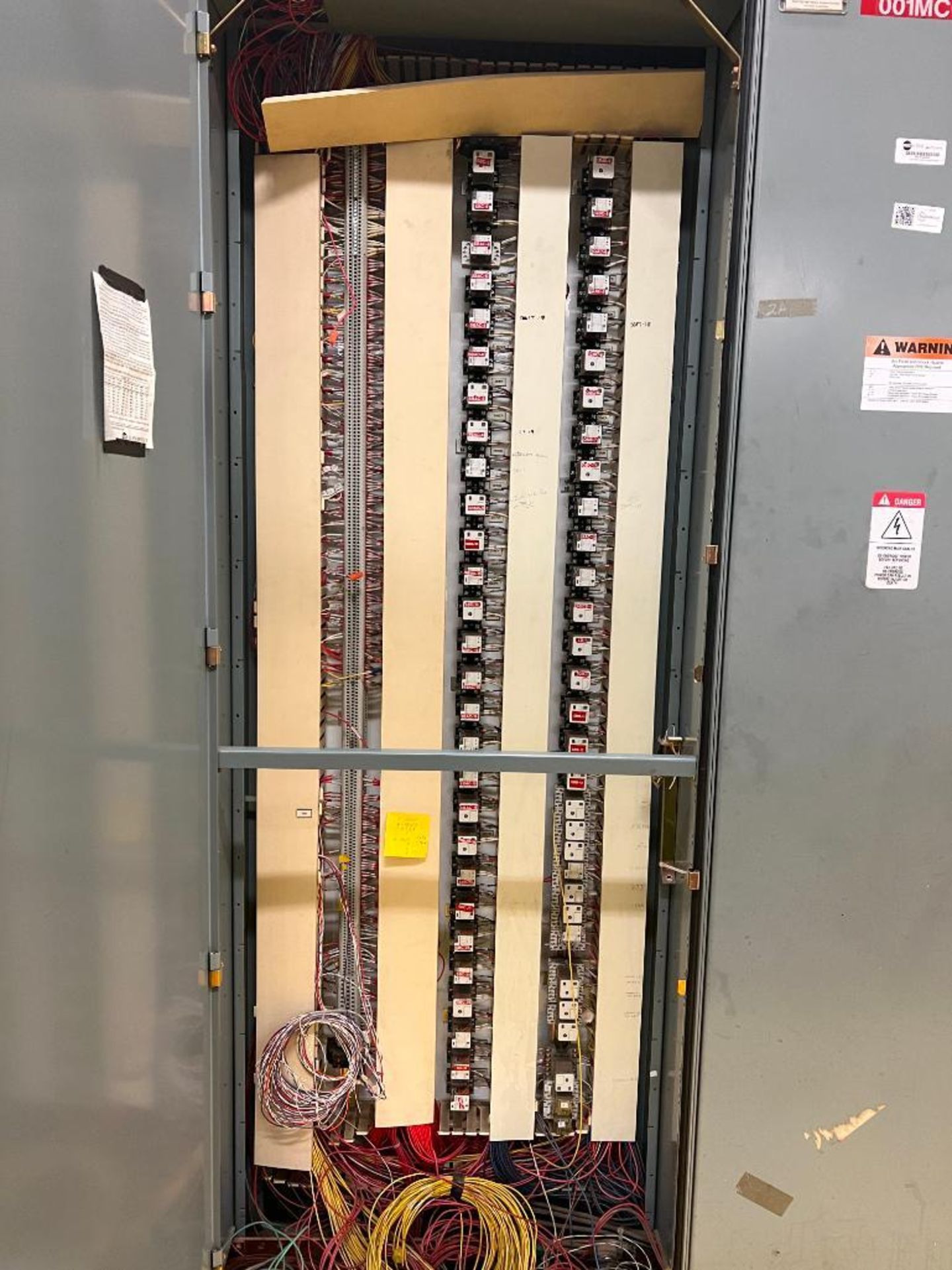 Allen-Bradley Bulletin 2100 Motor Control Center with (50) Disconnect, 2,000 AMP Horizontal - Image 6 of 9
