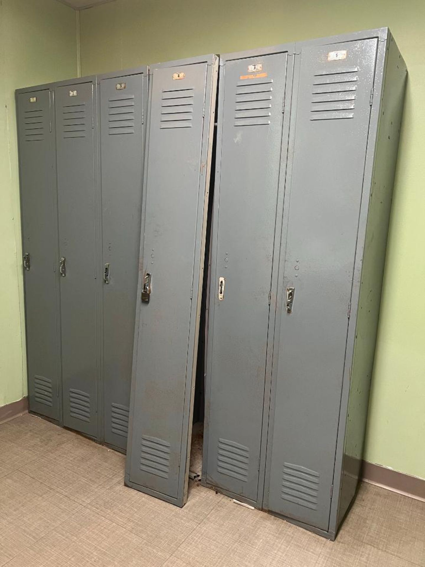 (17) Full, (2) Half, Men's Republic Steel Lockers and (6) Full, Women's Republic Steel Lockers - Rig - Image 3 of 3