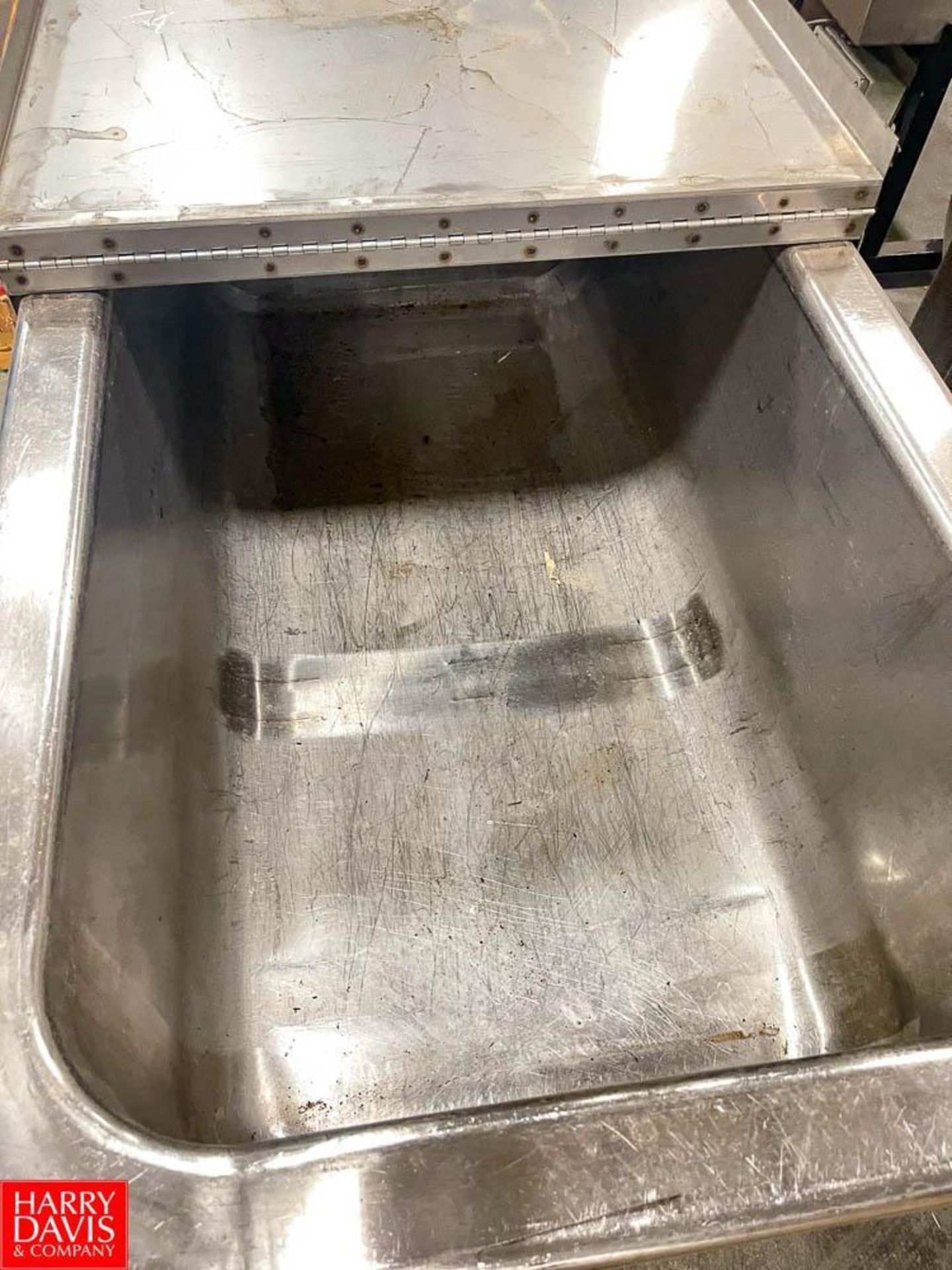 S/S Portable Tub with Lid - Rigging Fee= $100 - Image 2 of 2