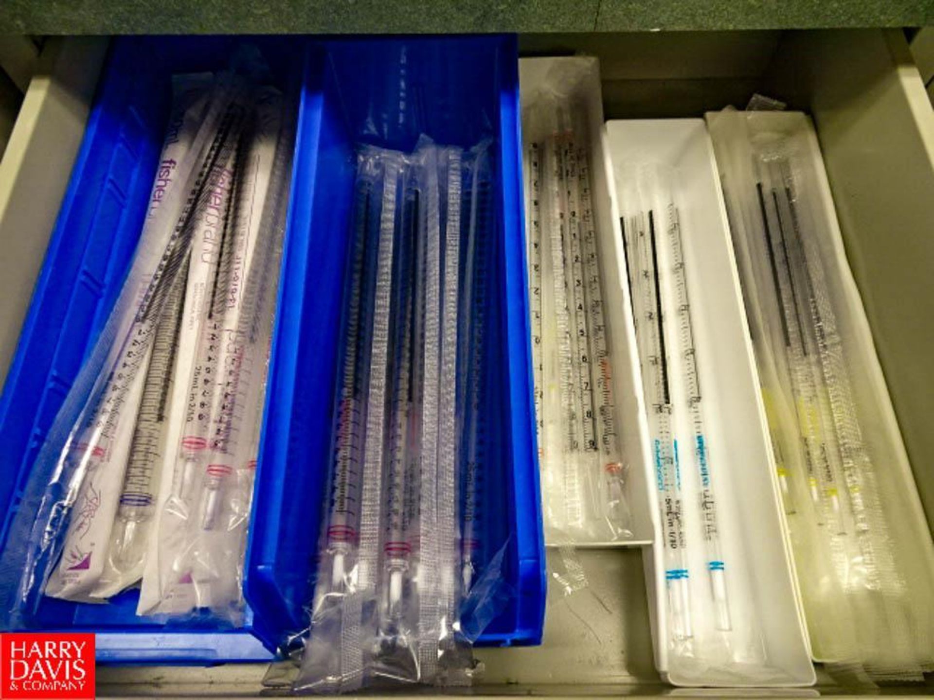 Assorted Pipets Tips - Rigging Fee: $50 - Image 3 of 3