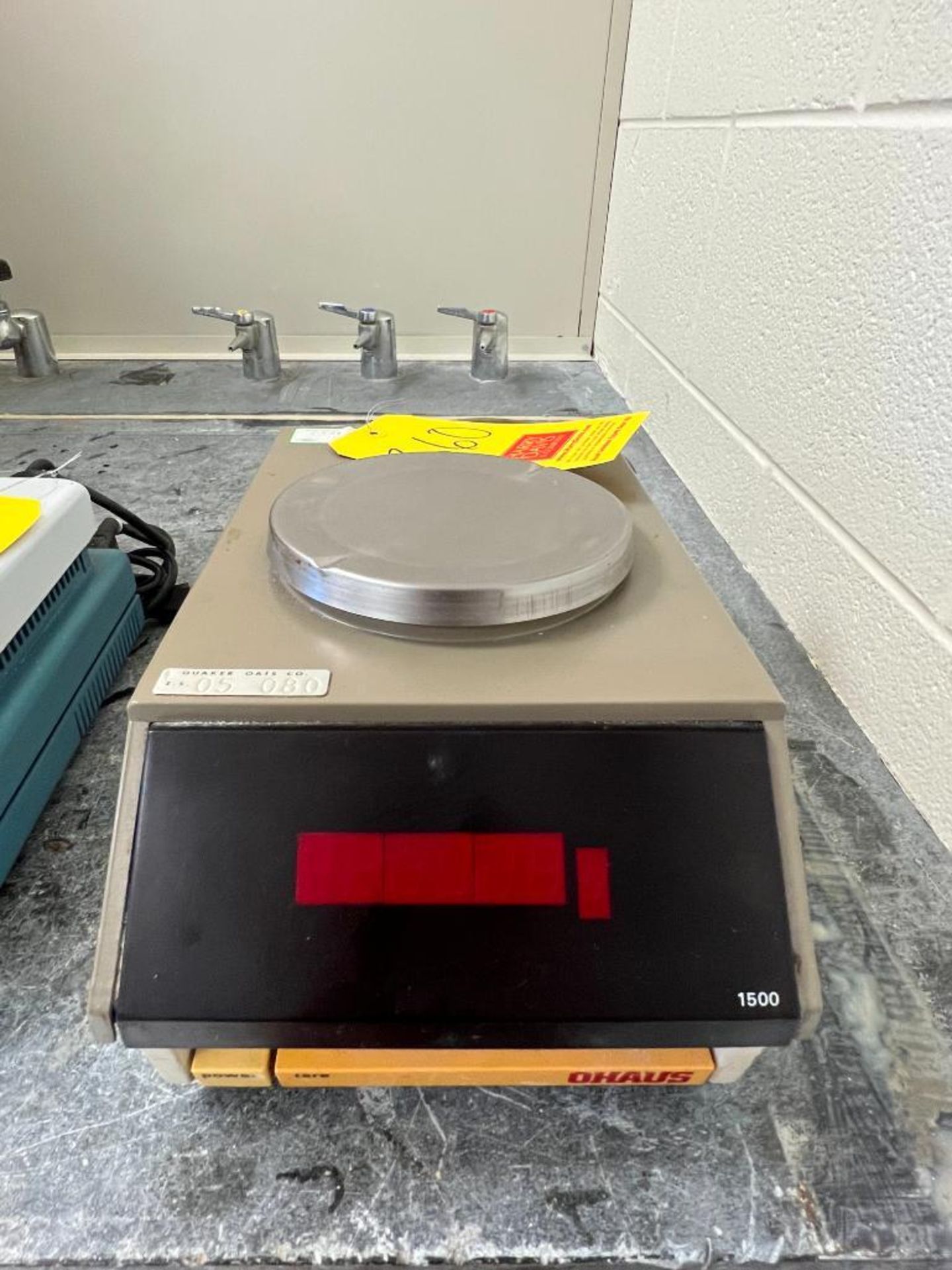 Ohaus S/S Digital Scale, Model: 1500 - Rigging Fee: $50