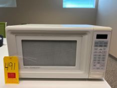 Amana Radarange 1100 Watt Microwave Oven - Rigging Fee: $50