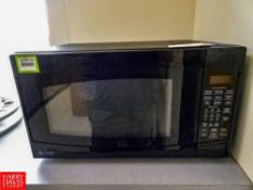 GE Digital Microwave, Model: Profile - Rigging Fee: $50