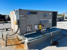 York Air Conditioner, Model: DM036N04R2EBC1A, S/N: N0E6328630
