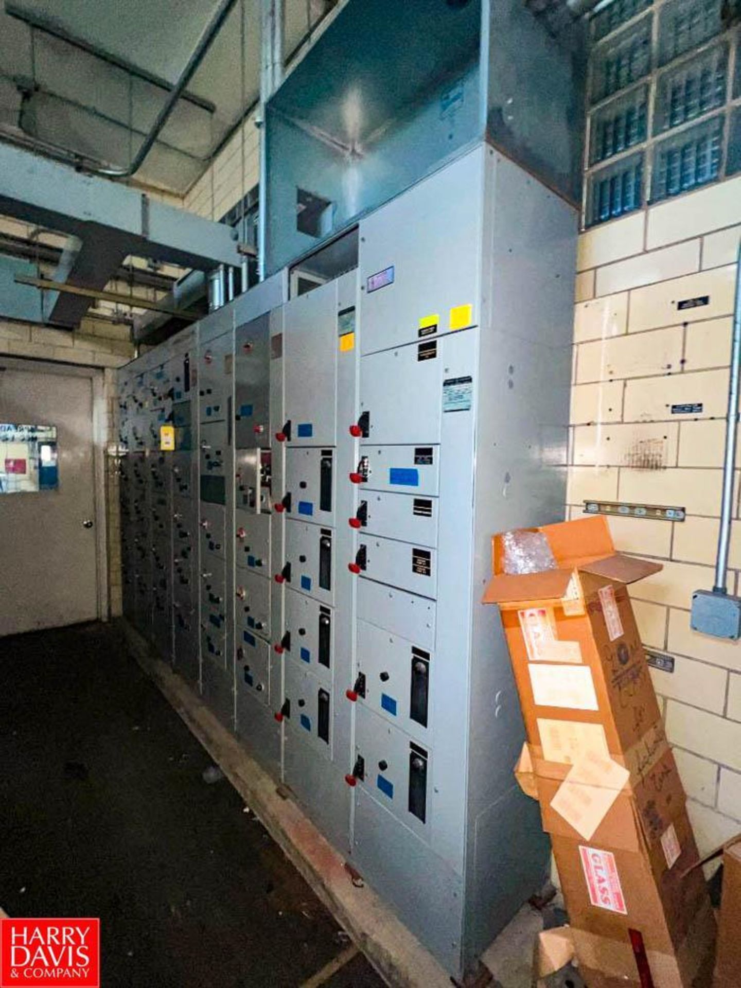 General Electric 7700 Line Control Center with (40) Disconnects, 600 Supply Amps and 300 Section Amp