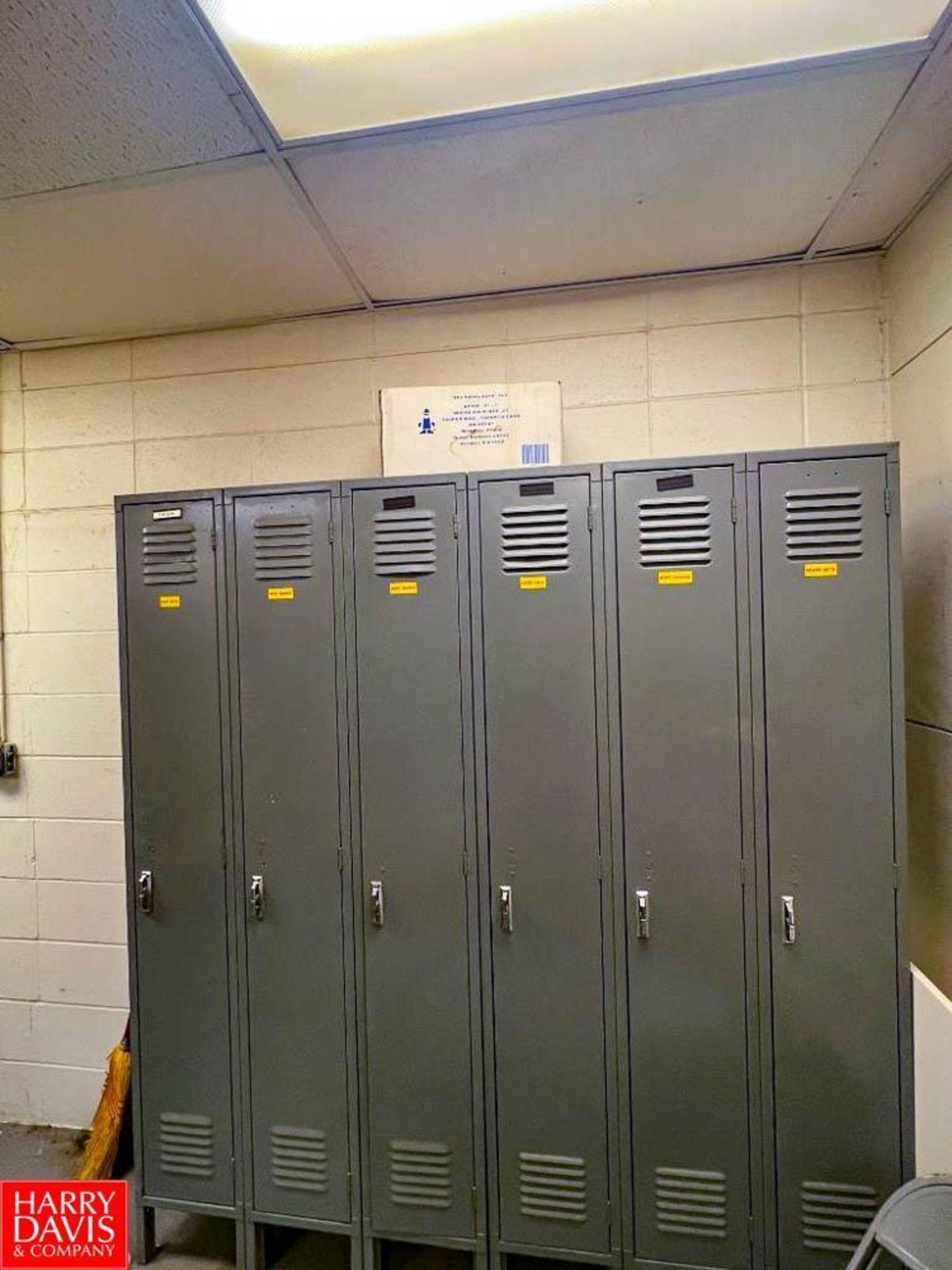 Lockers - Image 7 of 9