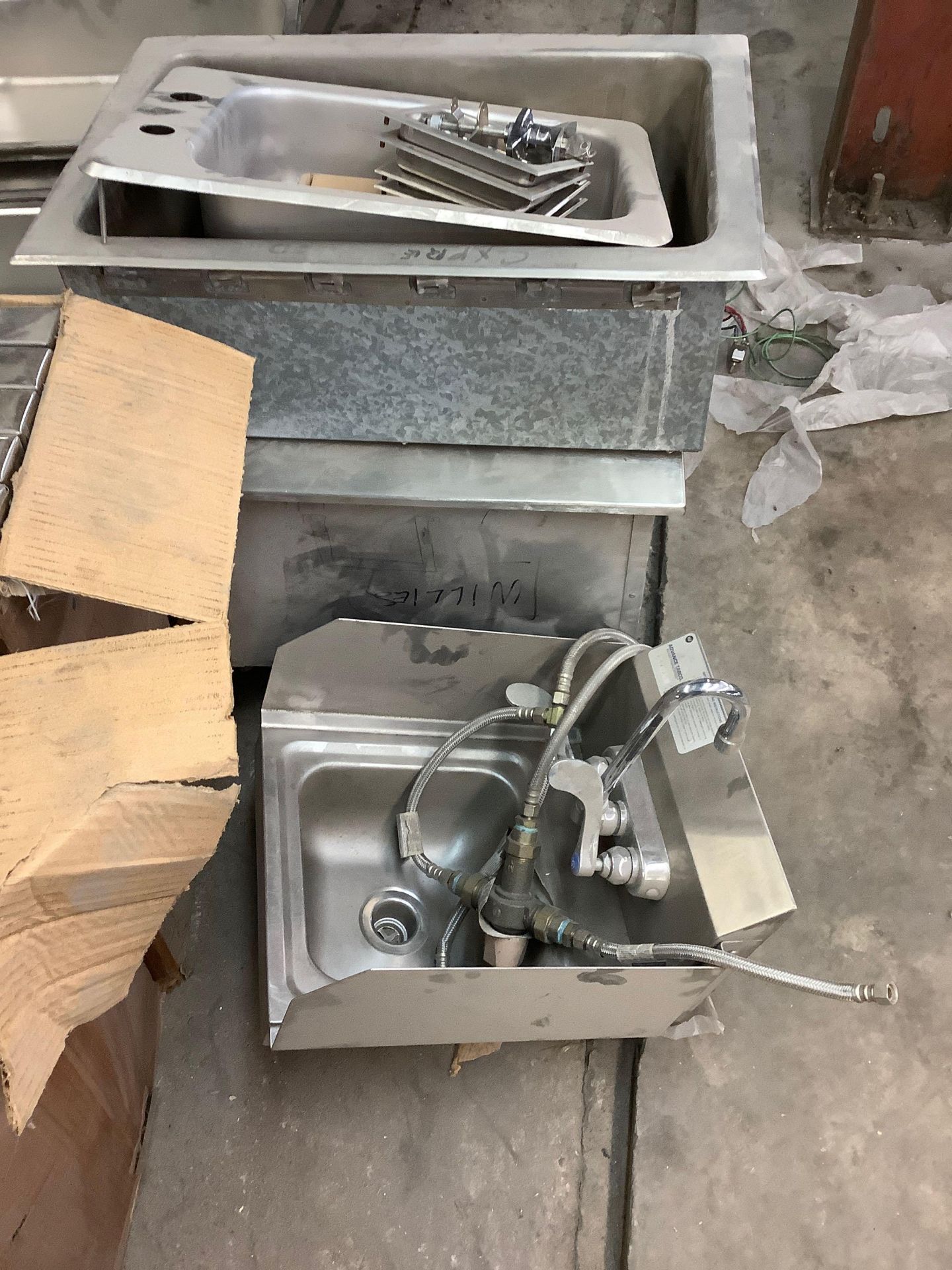 Lot: Stainless Restaurant Kitchen Items. See Photo - Image 2 of 9