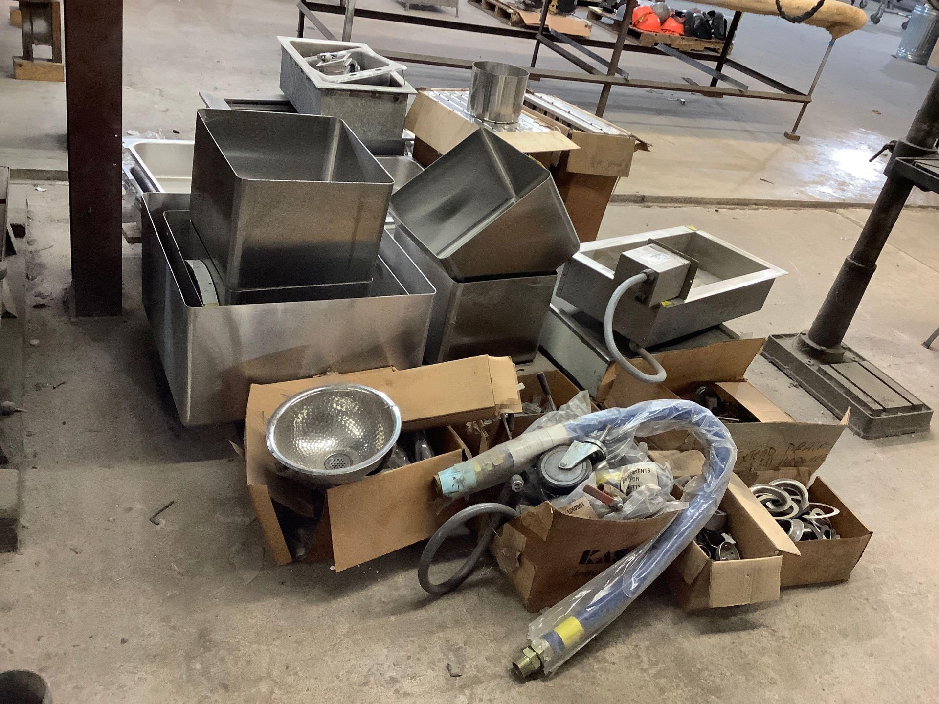 Lot: Stainless Restaurant Kitchen Items. See Photo - Image 6 of 9