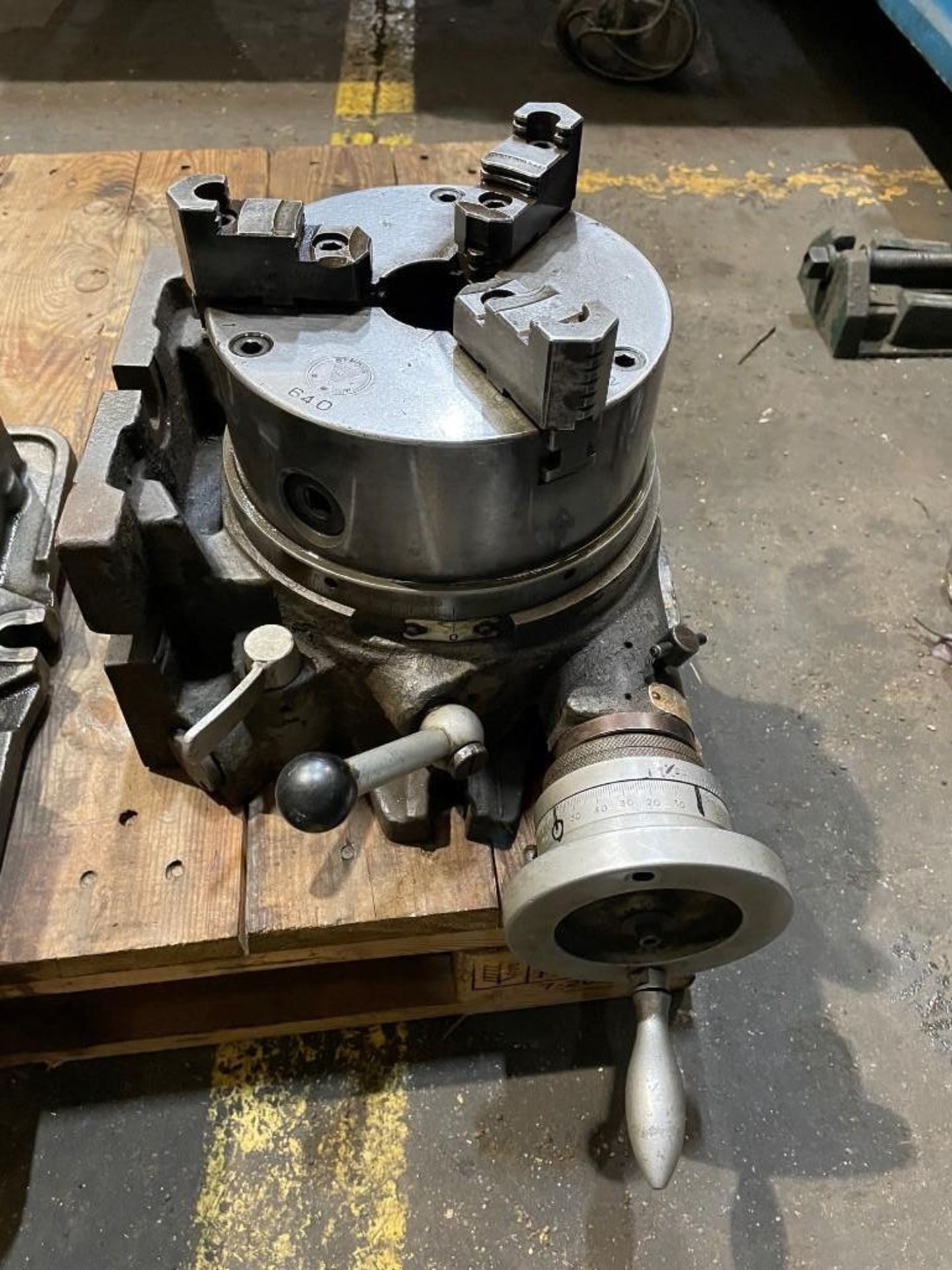 Rotary Table with 8" Strong 3-Jaw Chuck - See Photo