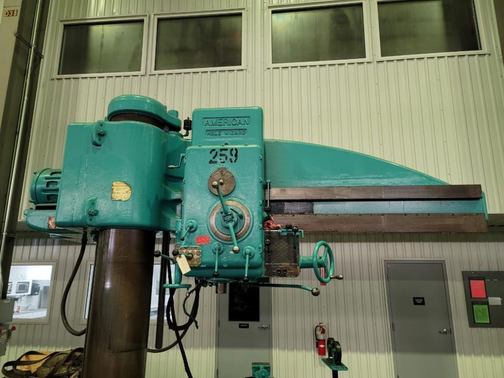 6' 17" AMERICAN HOLE WIZARD RADIAL ARM DRILL (19572) - Image 3 of 5