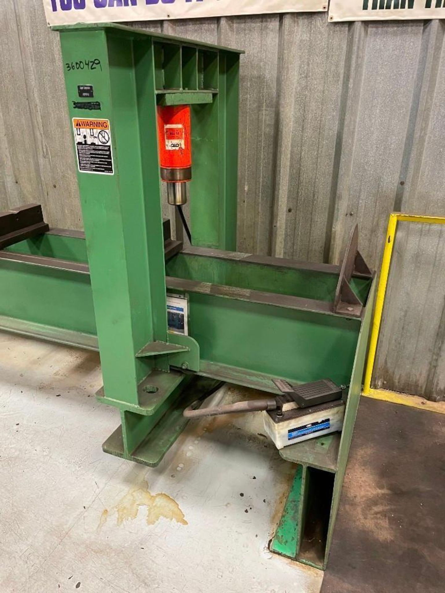 55 Ton Traveling Gantry Hydraulic Straightening Press; (WY location) - Image 3 of 9