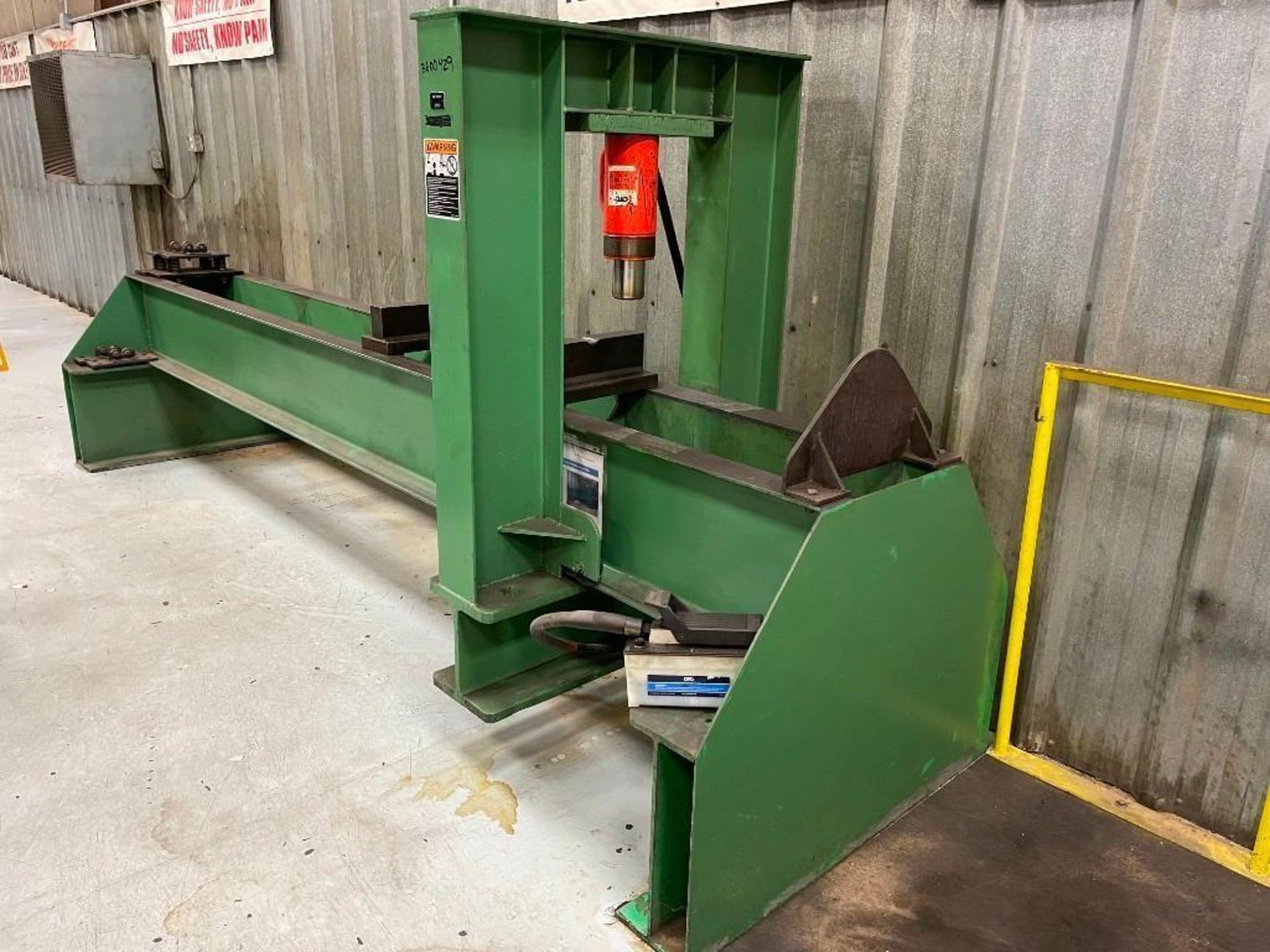 55 Ton Traveling Gantry Hydraulic Straightening Press; (WY location)