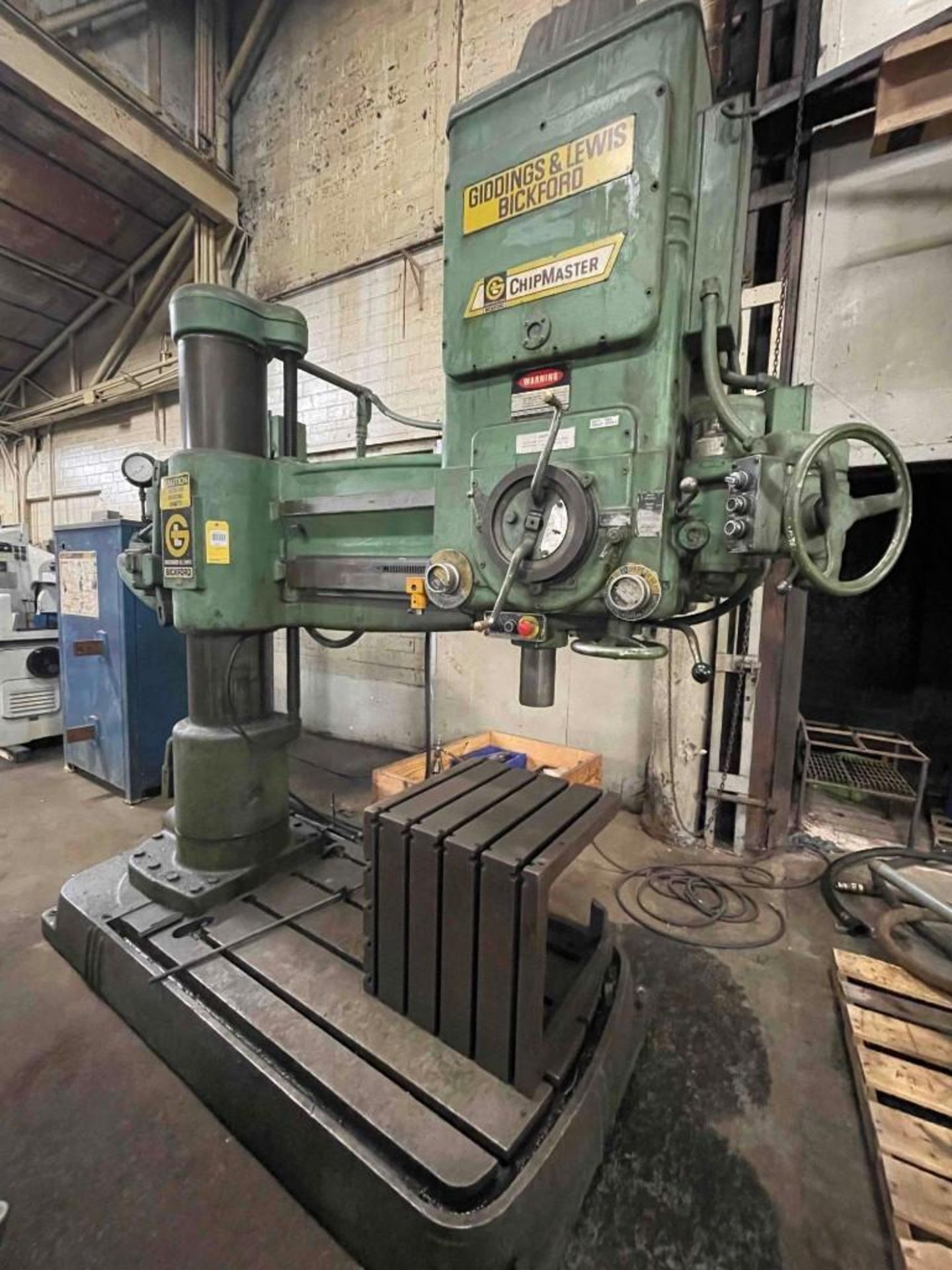 4' 13" Giddings & Lewis Brickford Chipmaster Radial Arm Drill; (OK location) - Image 2 of 14