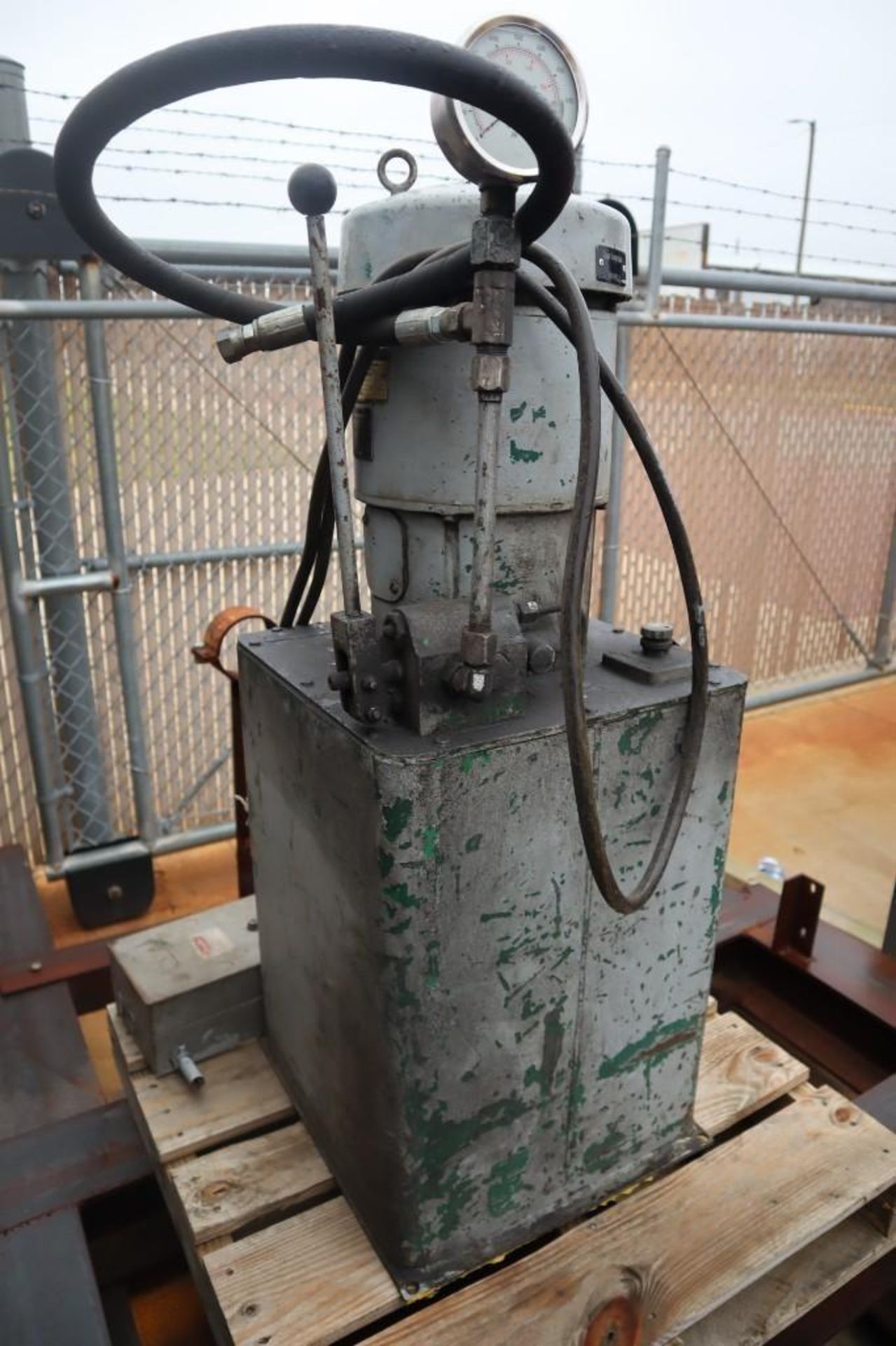 200 Ton Rodgers Model IF200D-4810 Horizontal Wheel Press; (OK location) - Image 5 of 13