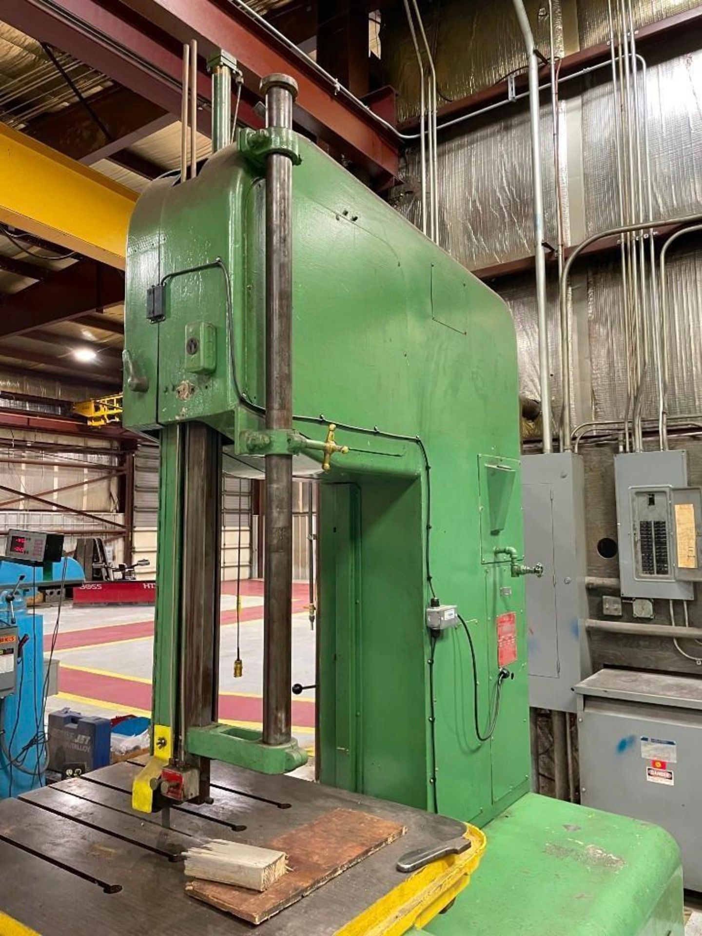 DoALL Model 26-3 Vertical Bandsaw; (WY location) - Image 4 of 12