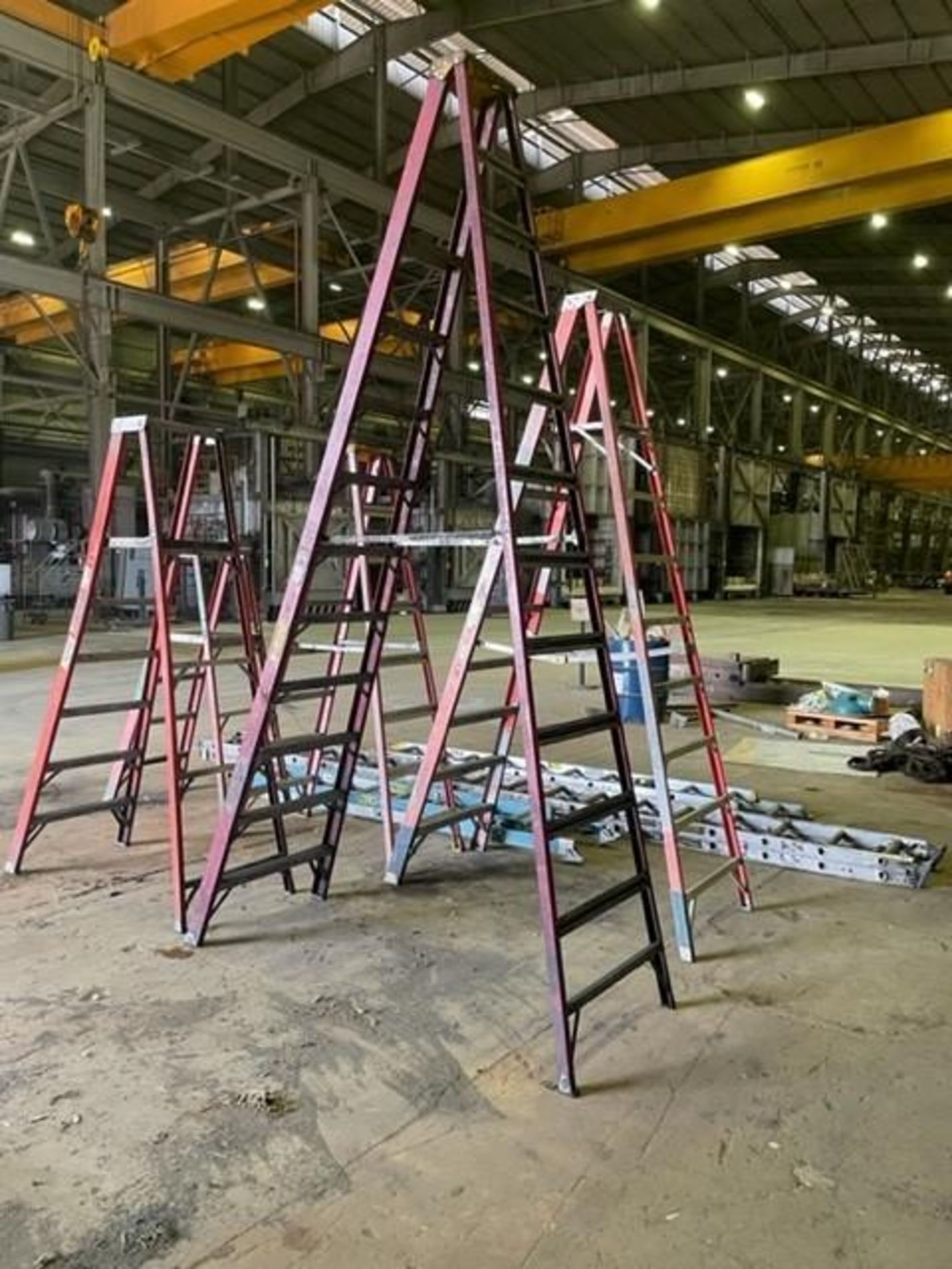 Lot of (3) Extension Ladders, (5) Step Ladders - Image 3 of 3