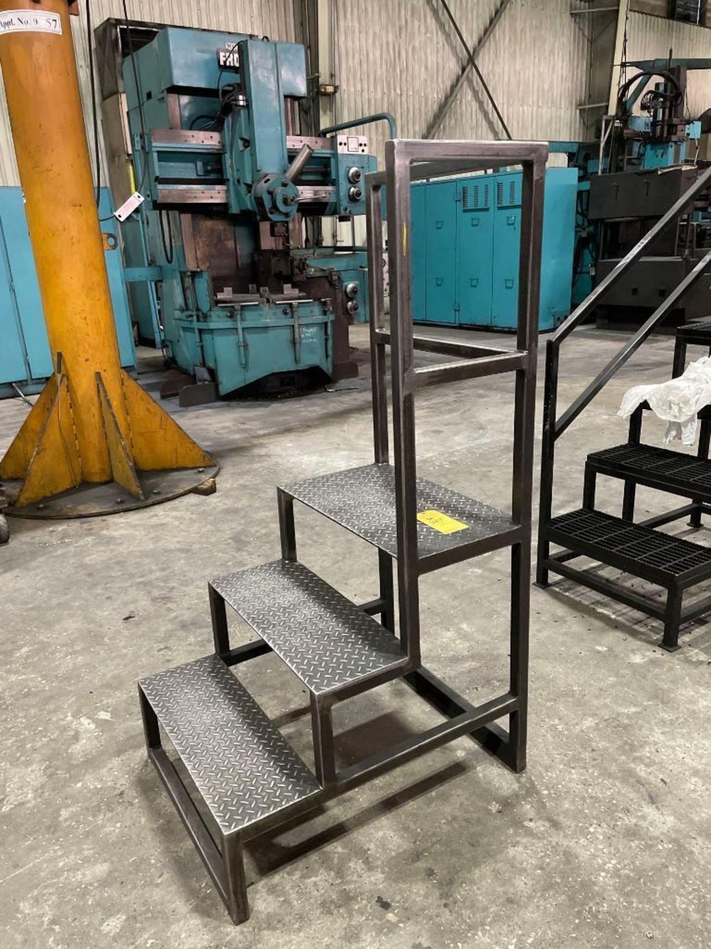 Lot of 2: Heavy duty Platform Steps, one with Side Rail - Image 4 of 5