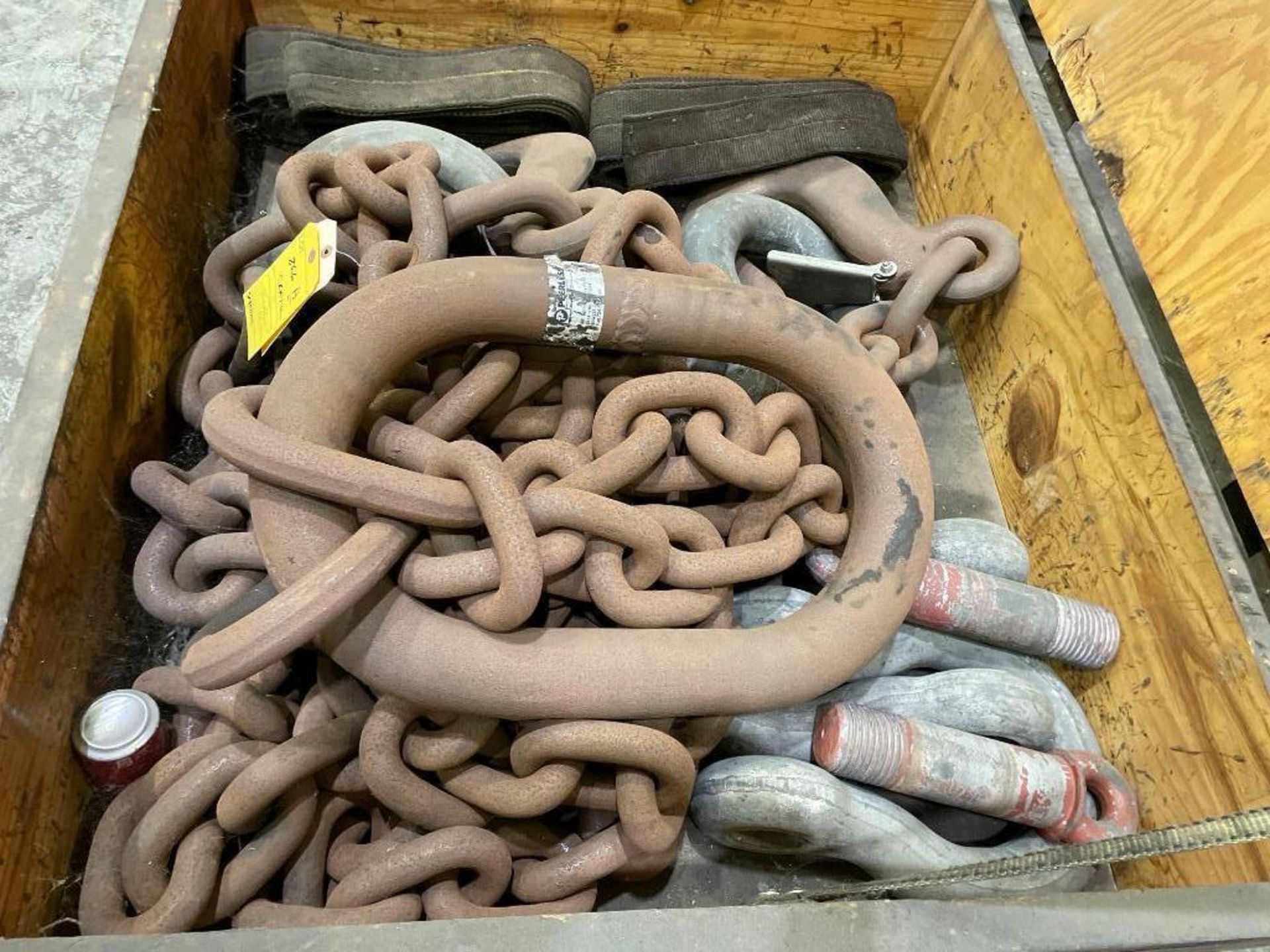 Crate: Assorted Size Shackles and Chains - See Photo - Image 6 of 6