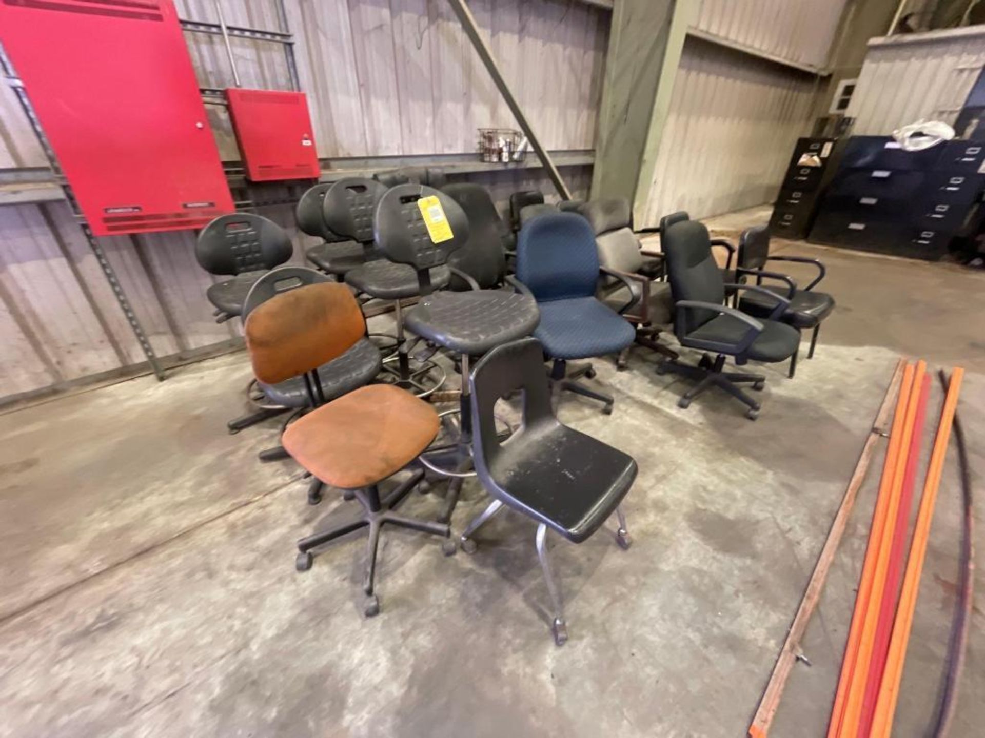 Lot of Shop Operator Chairs - Image 2 of 4