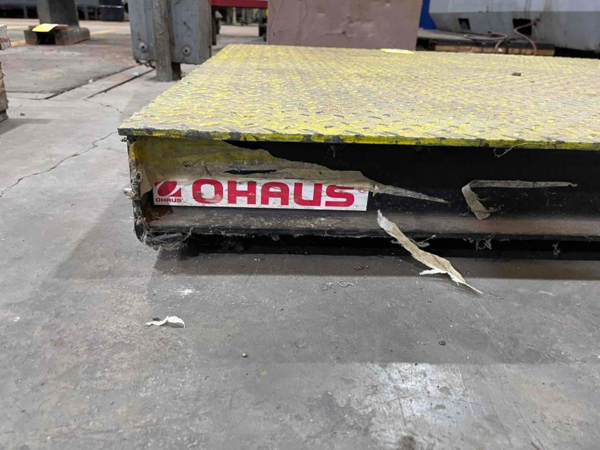 Ohaus Digital Shipping Scale Max Cap. 10,000lbs - Image 4 of 7