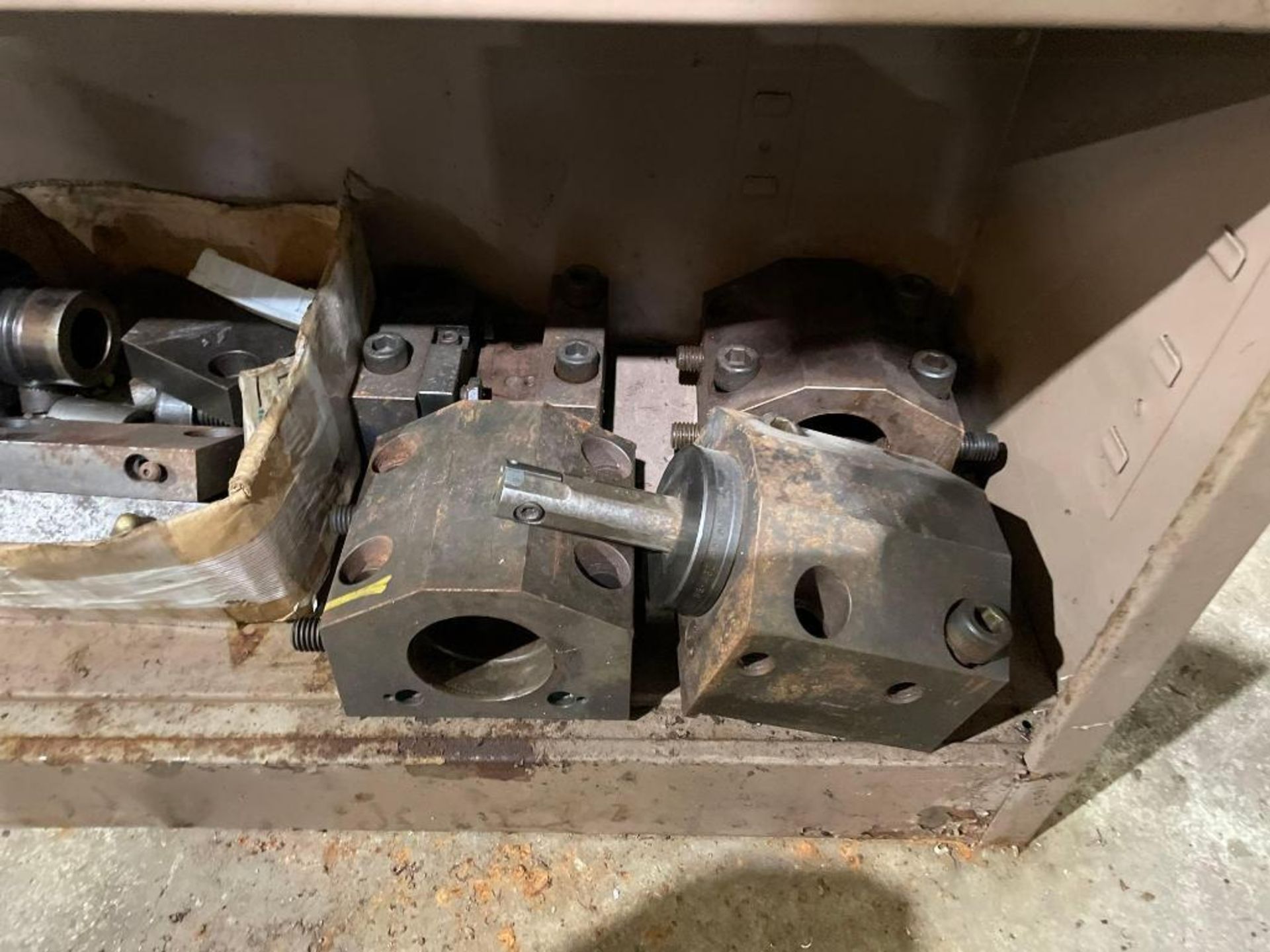 lot of Misc. Haas tooling, Jaws, Tool holders, Collets, Location ...
