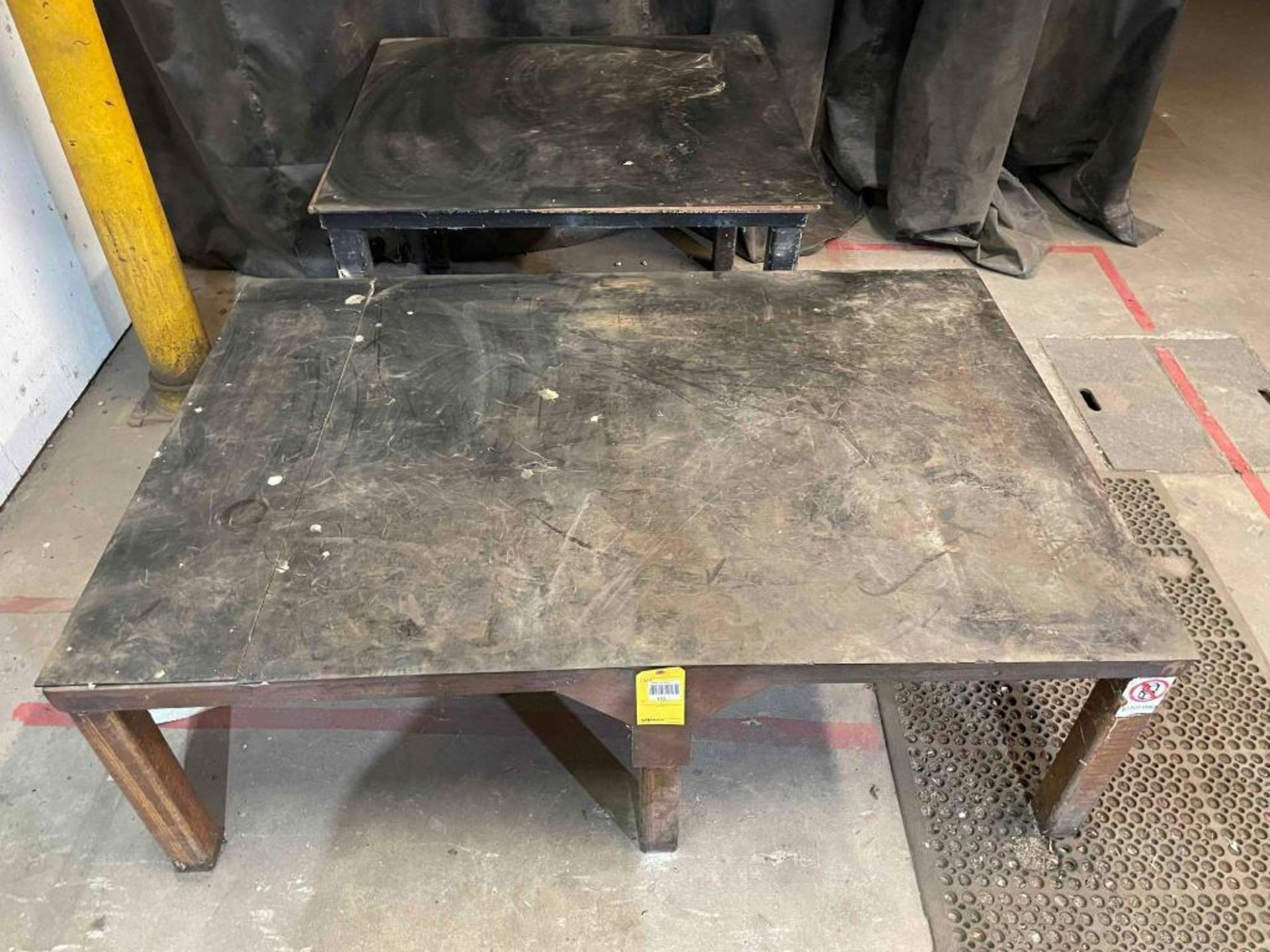 Lot of 2 Heavy Duty tables - Image 7 of 8