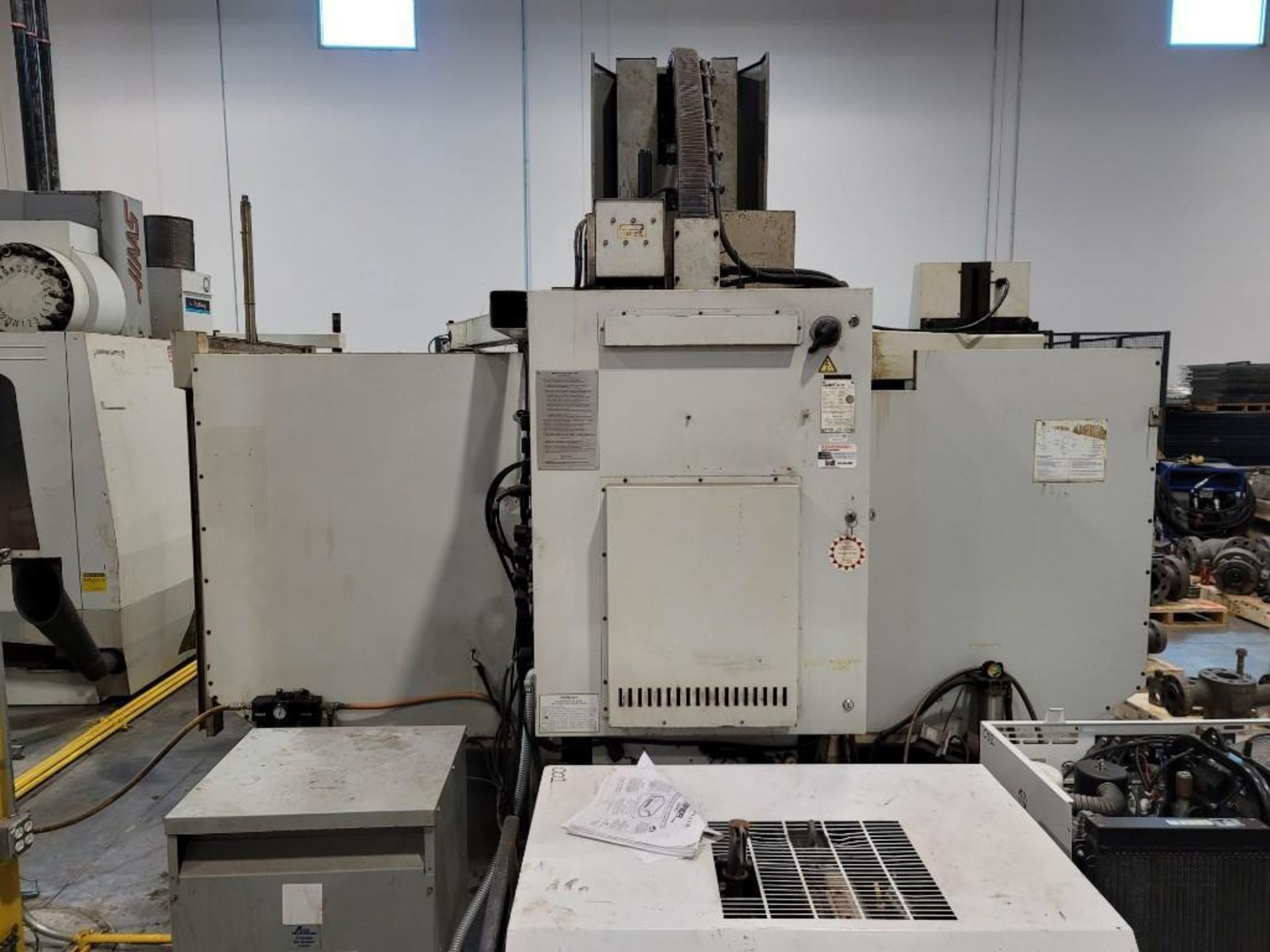 Haas VF-5 CNC Vertical Machining Center - Image 20 of 23