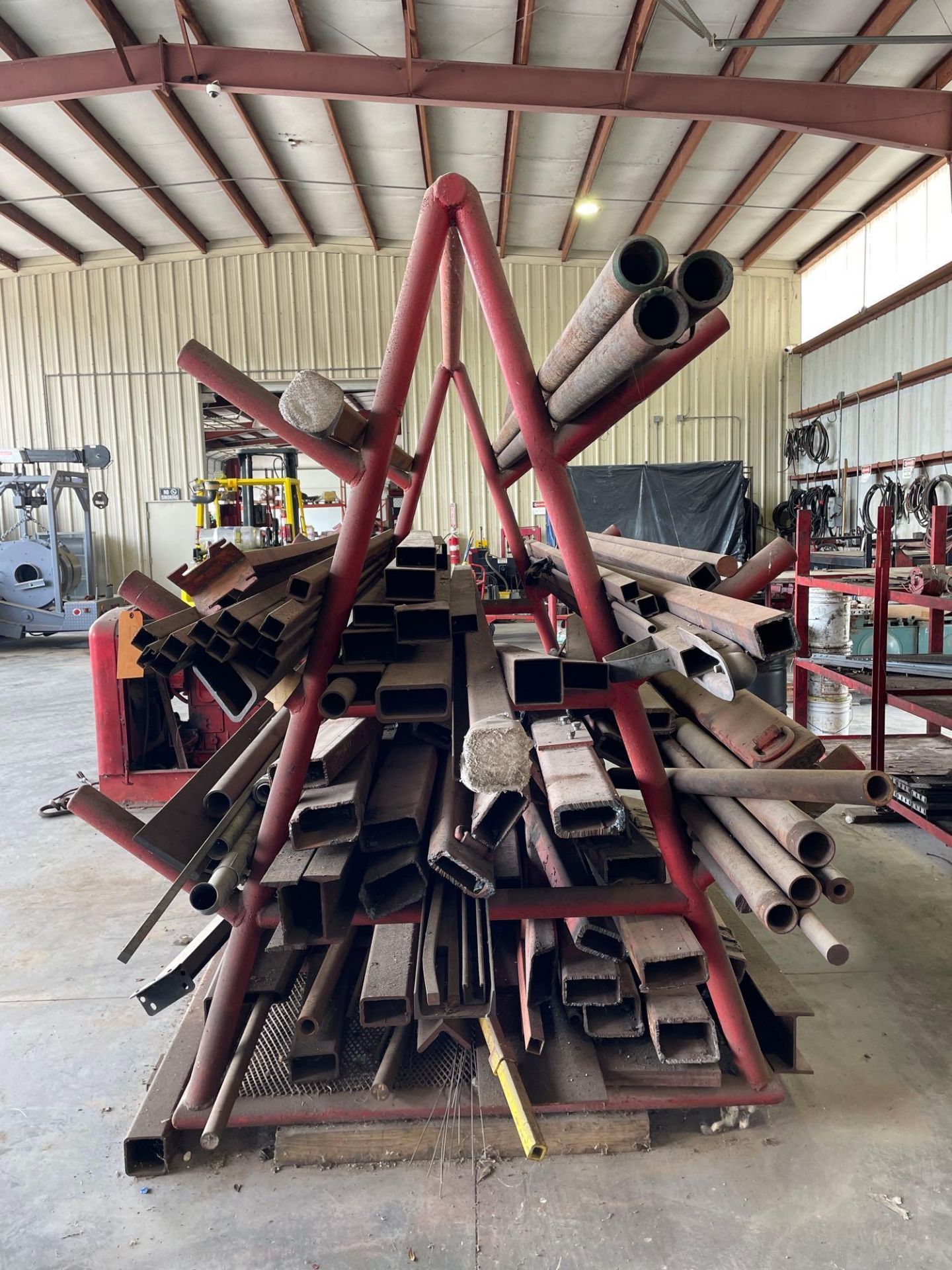 Double Sided Cantilever Rack, 96" X 76" X 90", rack only, no contents - Image 3 of 6