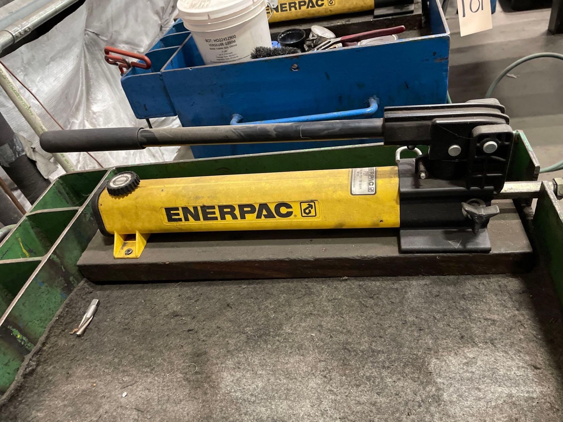 Enerpac P391 System on Cart, 1,000 PSI Gauge - Image 3 of 5