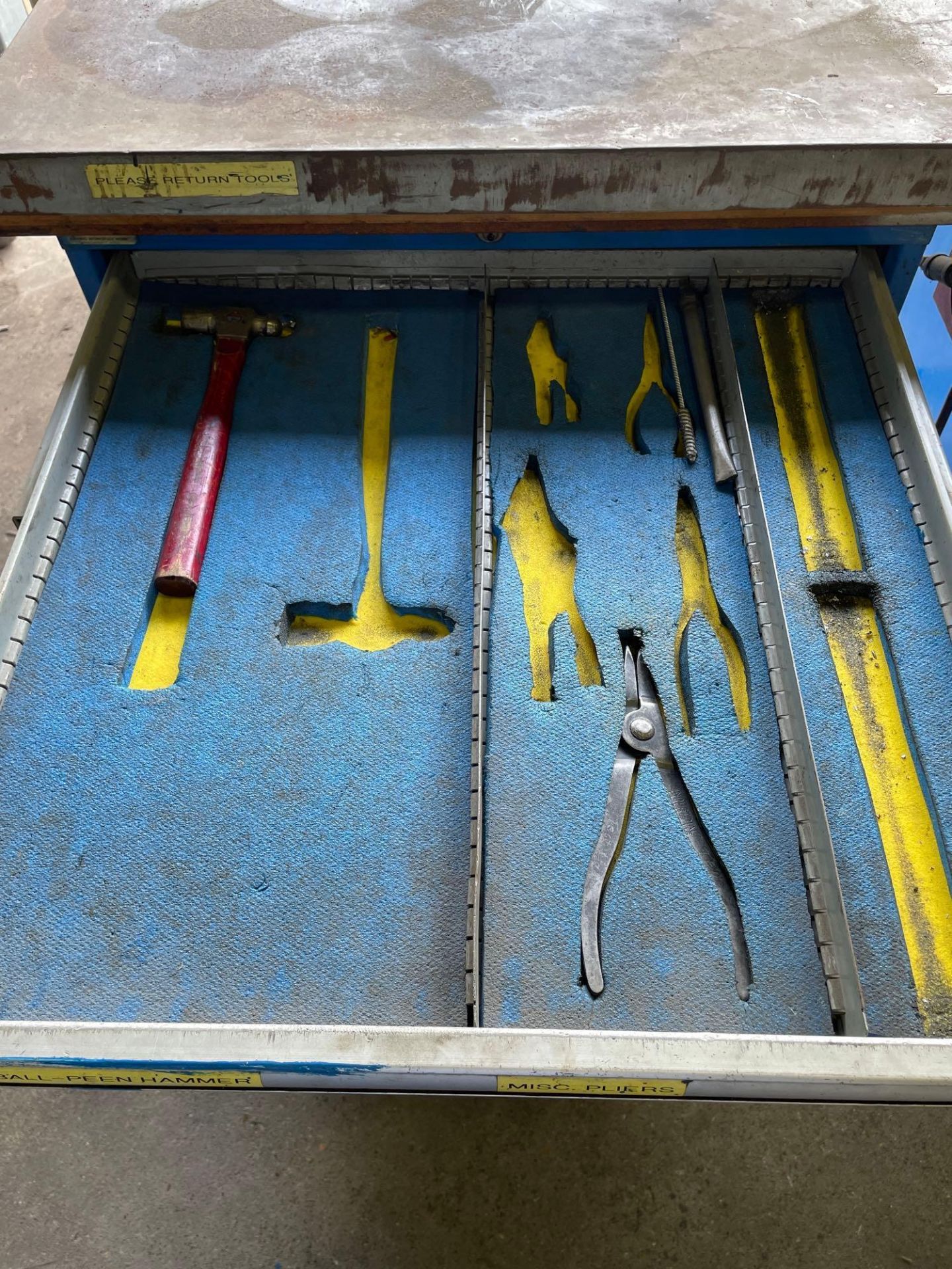 12 Drawer Work Table with Air Hose Reel on Base, with miscellaneous hand tools, taps, drill bits, Al - Image 5 of 32