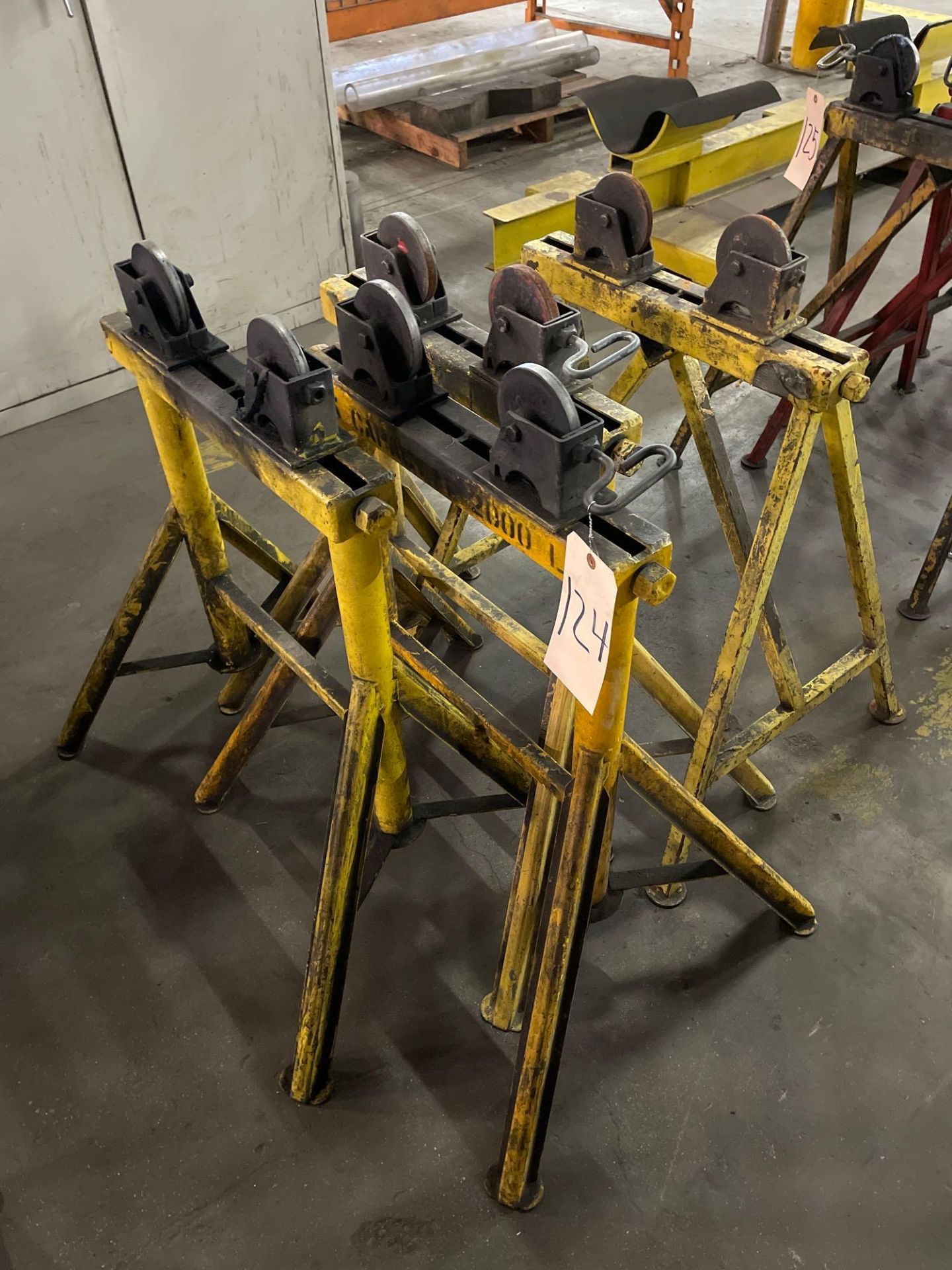 Lot of 4: Roller Stands, Max. Capacity 2,000 lbs.