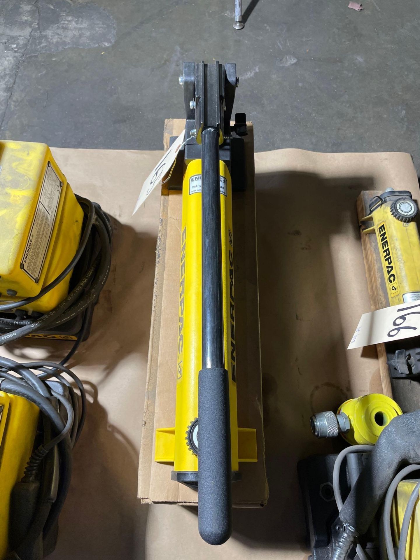 New in Box Enerpac Pump Hand Model P391 - Image 2 of 6
