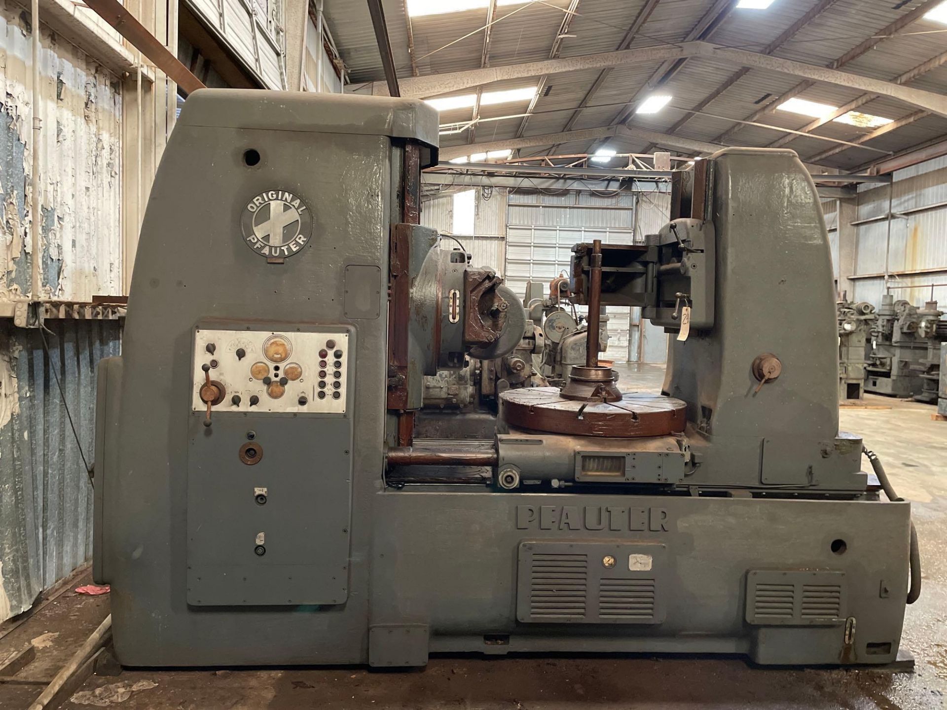 Pfauter P-1250 Gear Hobbing Machine