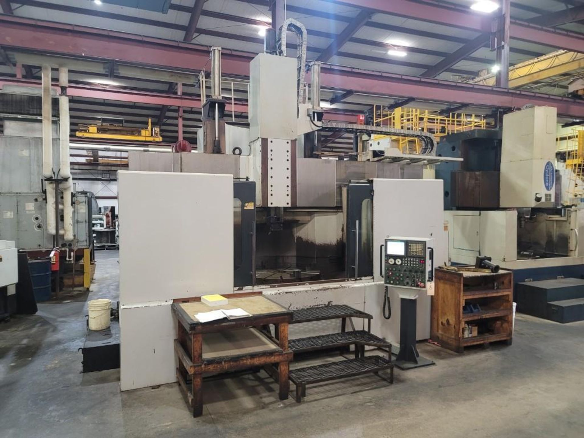 Vanguard TAC-12 CNC Vertical Boring Mill - Image 2 of 11