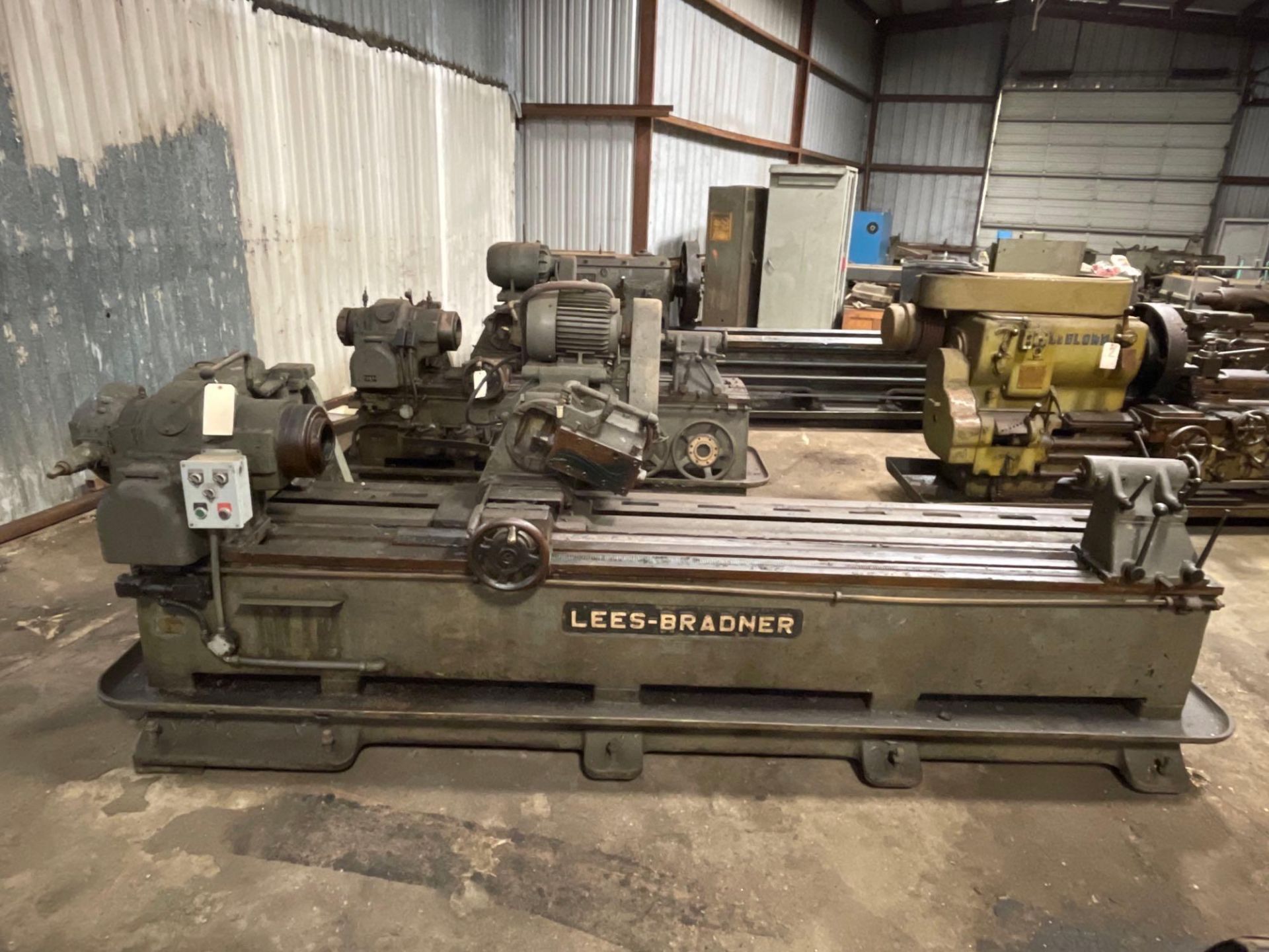 Lees-Bradner HT 12X102 Thread and Worm Milling Machine