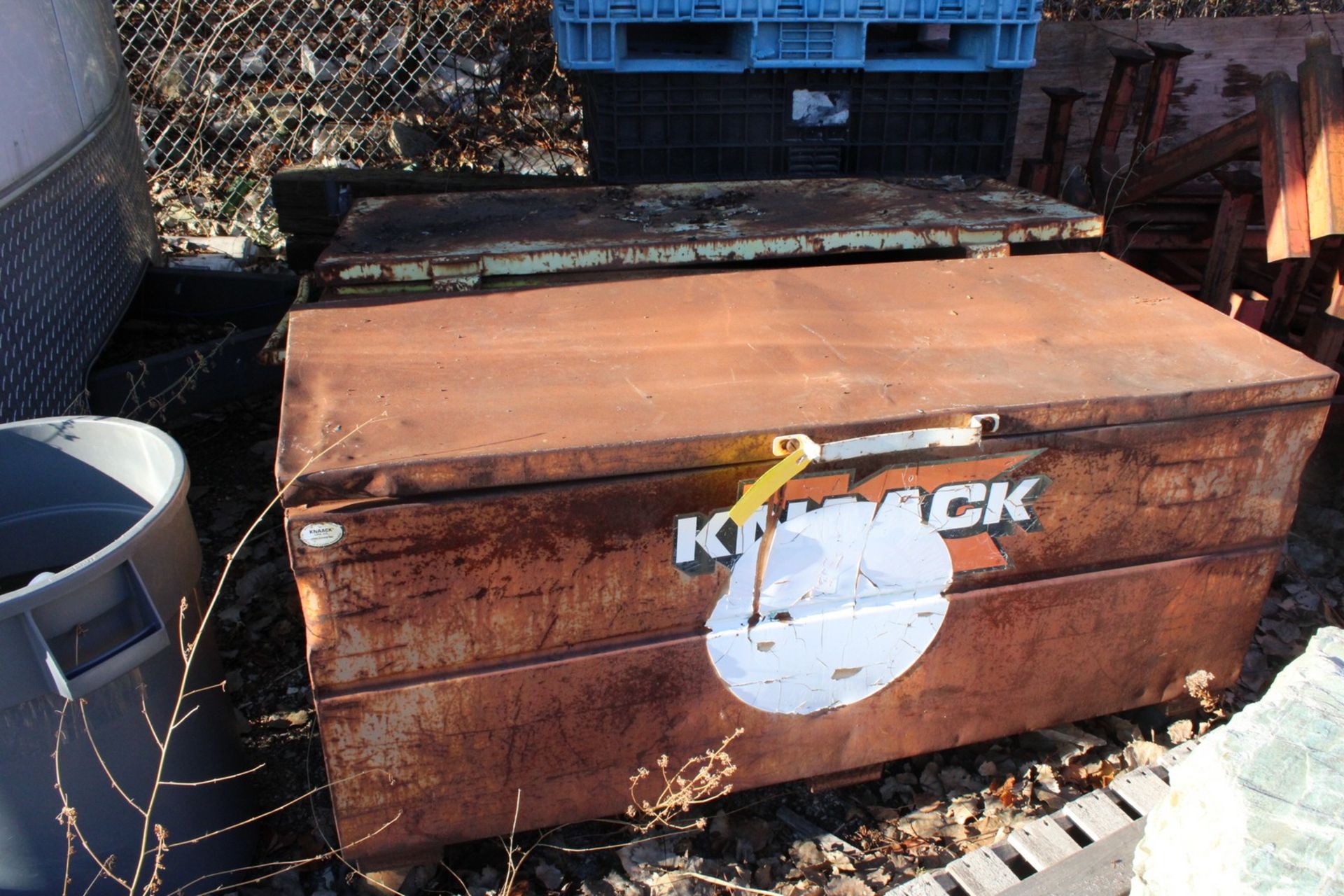 KNAACK PORTABLE JOB BOX, 60" X 24" X 25"