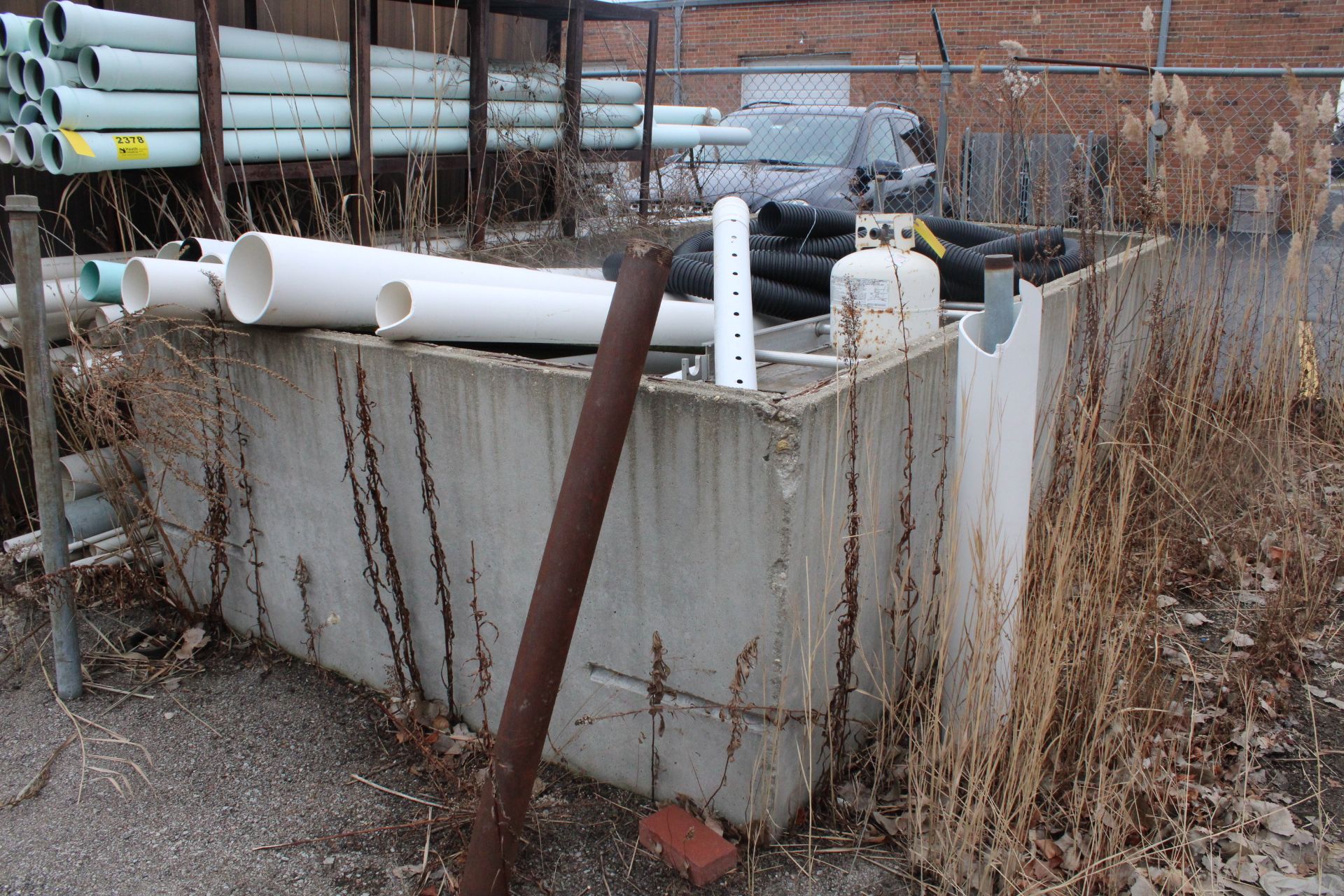 CONCRETE CONTAINER, WITH CONTENTS, SCAFFOLDING, PVC, CORRUGATED DRAIN PIPE, PROPANE TANK, ETC. - Image 4 of 4