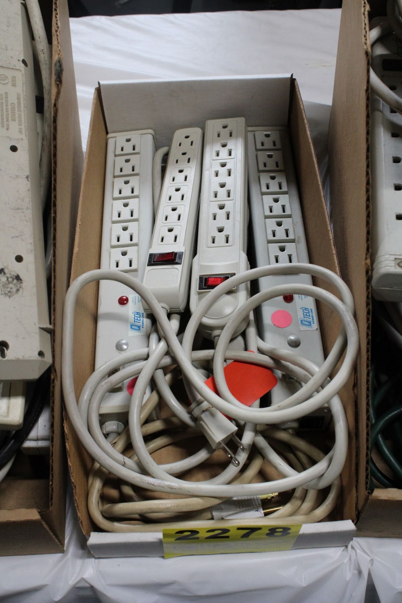 OUTLET STRIPS IN BOX