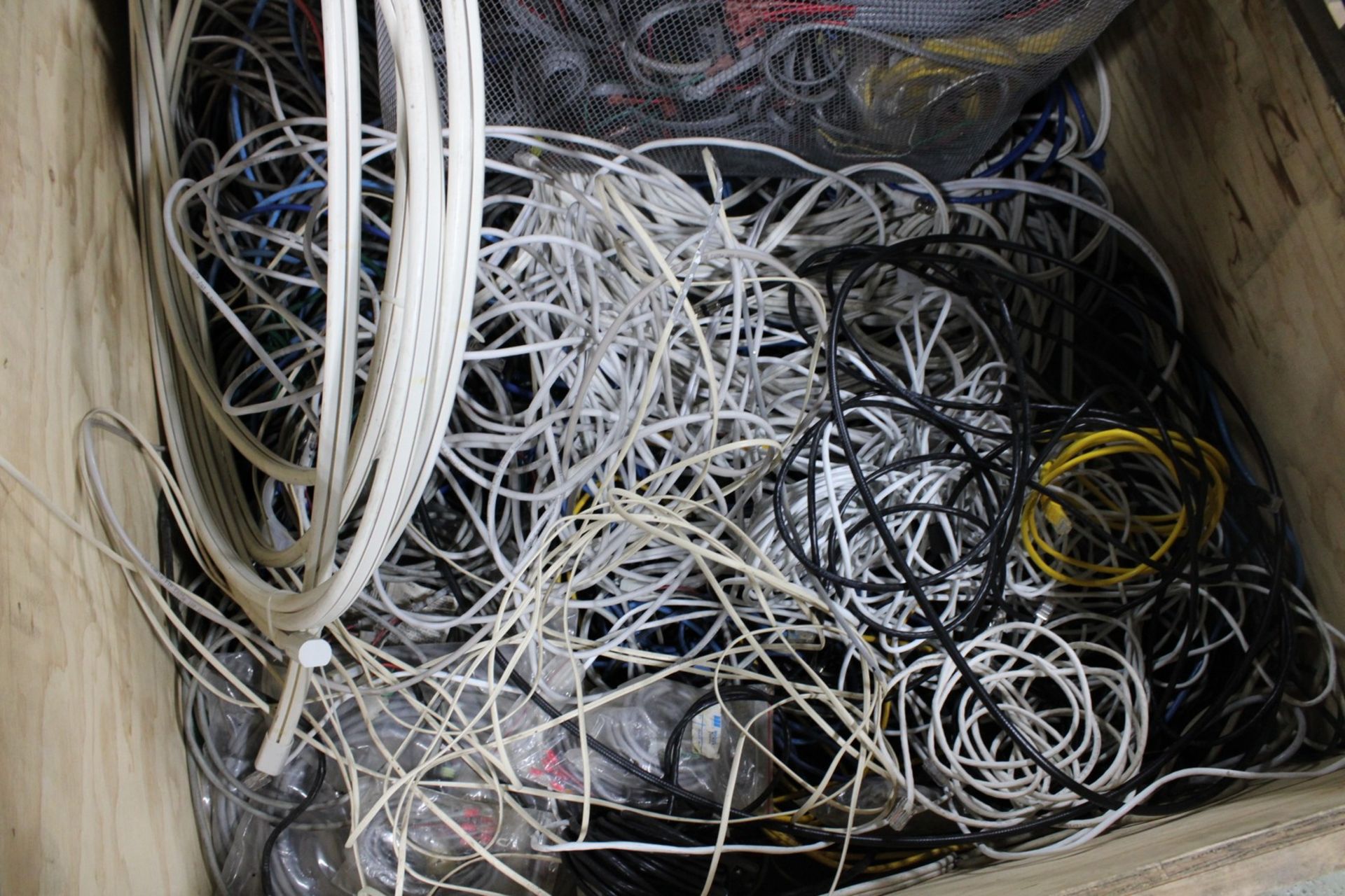 ASSORTED WIRE IN WOOD CRATE - Image 3 of 3