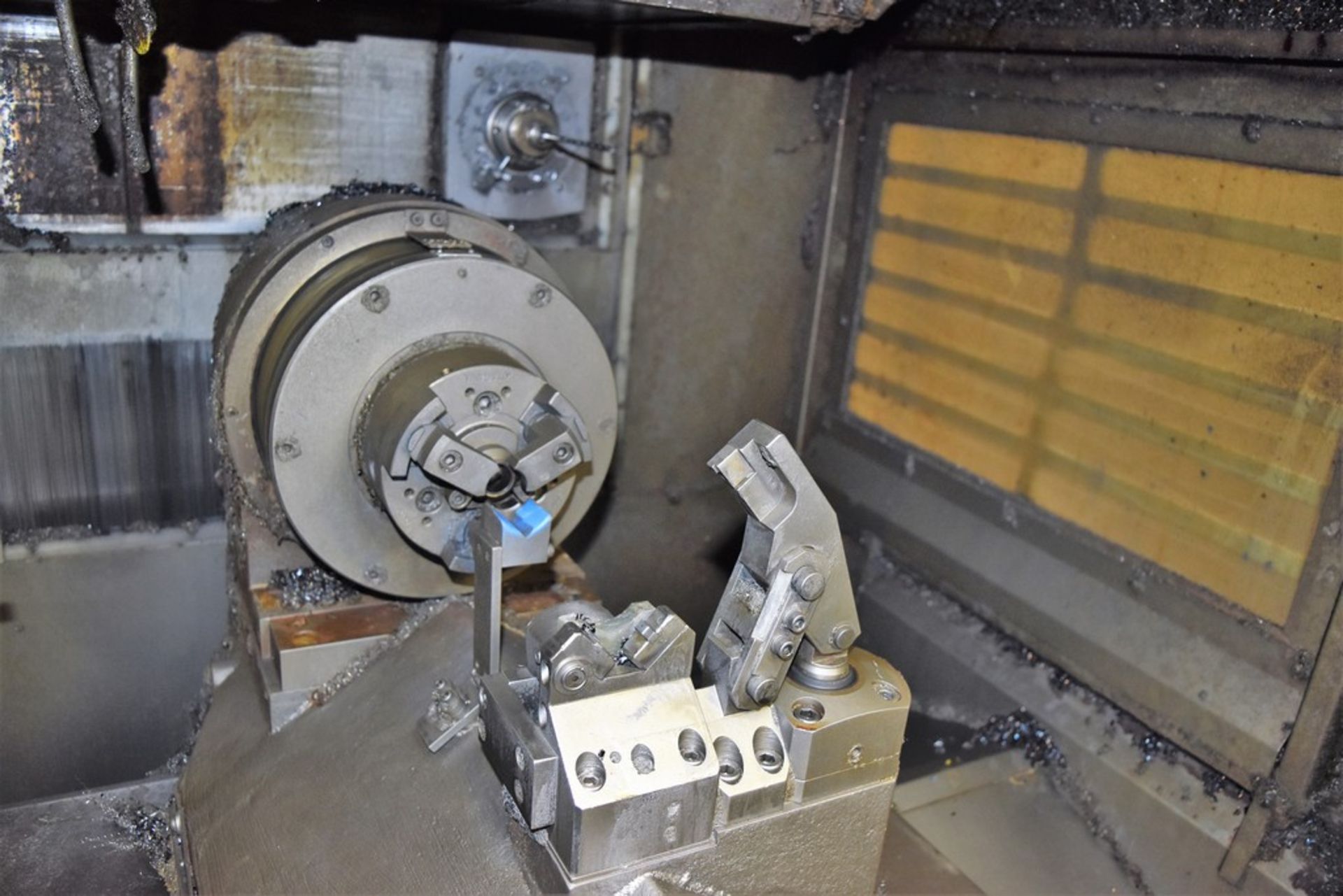 Horkos RS50H-16 3-Axis CNC Horizontal Machining CenterÂ S/N: S08695 (2005)Â 5â€ 3-Jaw Chuck on - Image 5 of 14