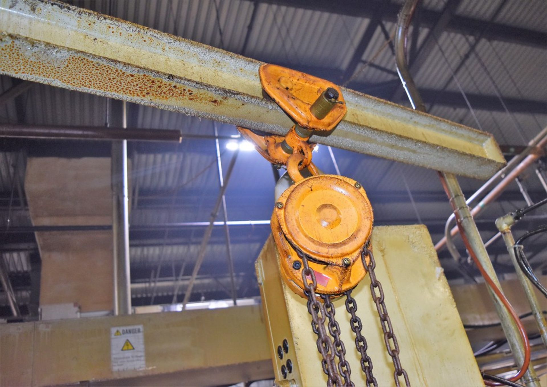 Machine Pro Co. Ltd. B800 Input Shaft Press Fitting Machine S/N: 5005 (2005) Chain Hoist (P5U)Â ( - Image 7 of 7