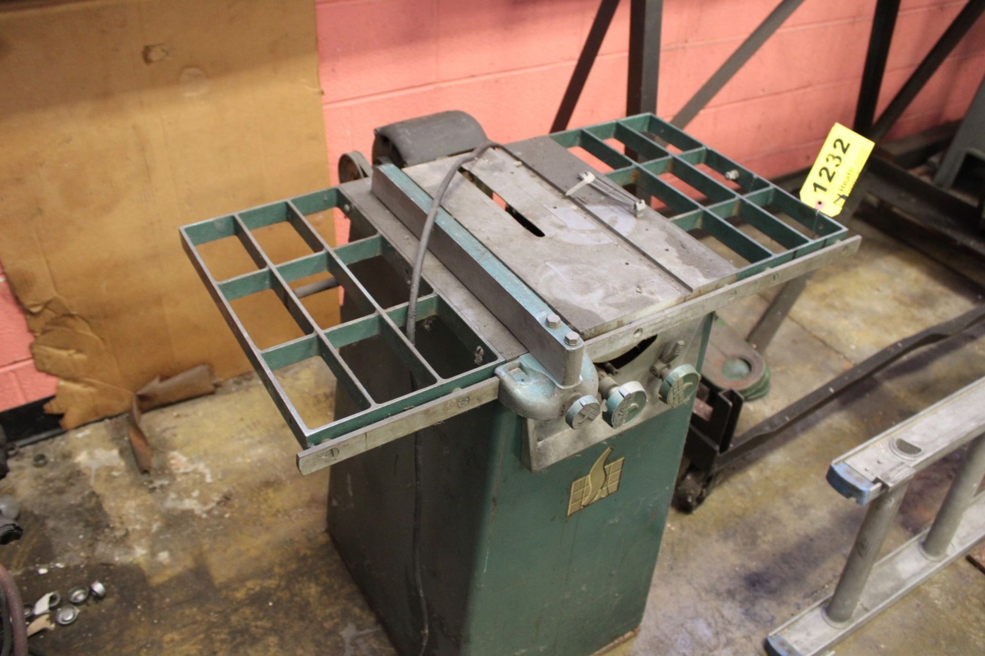 8" TABLE SAW WITH GUIDE - Image 2 of 2