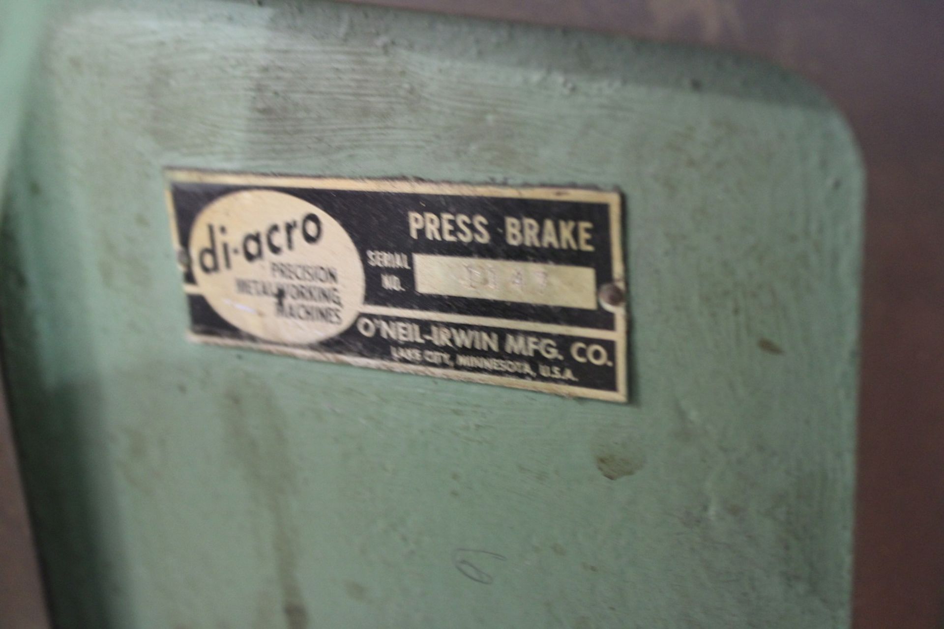 DIACRO 24” NO. 1 HAND PRESS BRAKE: S/N 1147; MOUNTED ON TABLE - Image 4 of 4