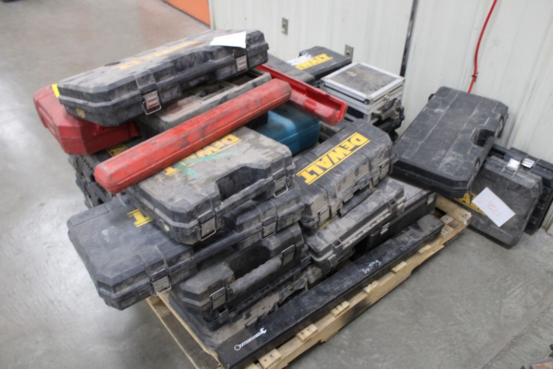 LARGE ASSORTEMENT OF PLASTIC TOOL BOXES, ALL EMPTY - Image 2 of 2