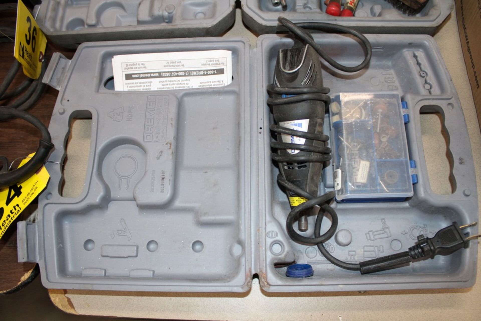 DREMEL MODEL 3000 ROTARY TOOL WITH ACCESSORIES AND CASE