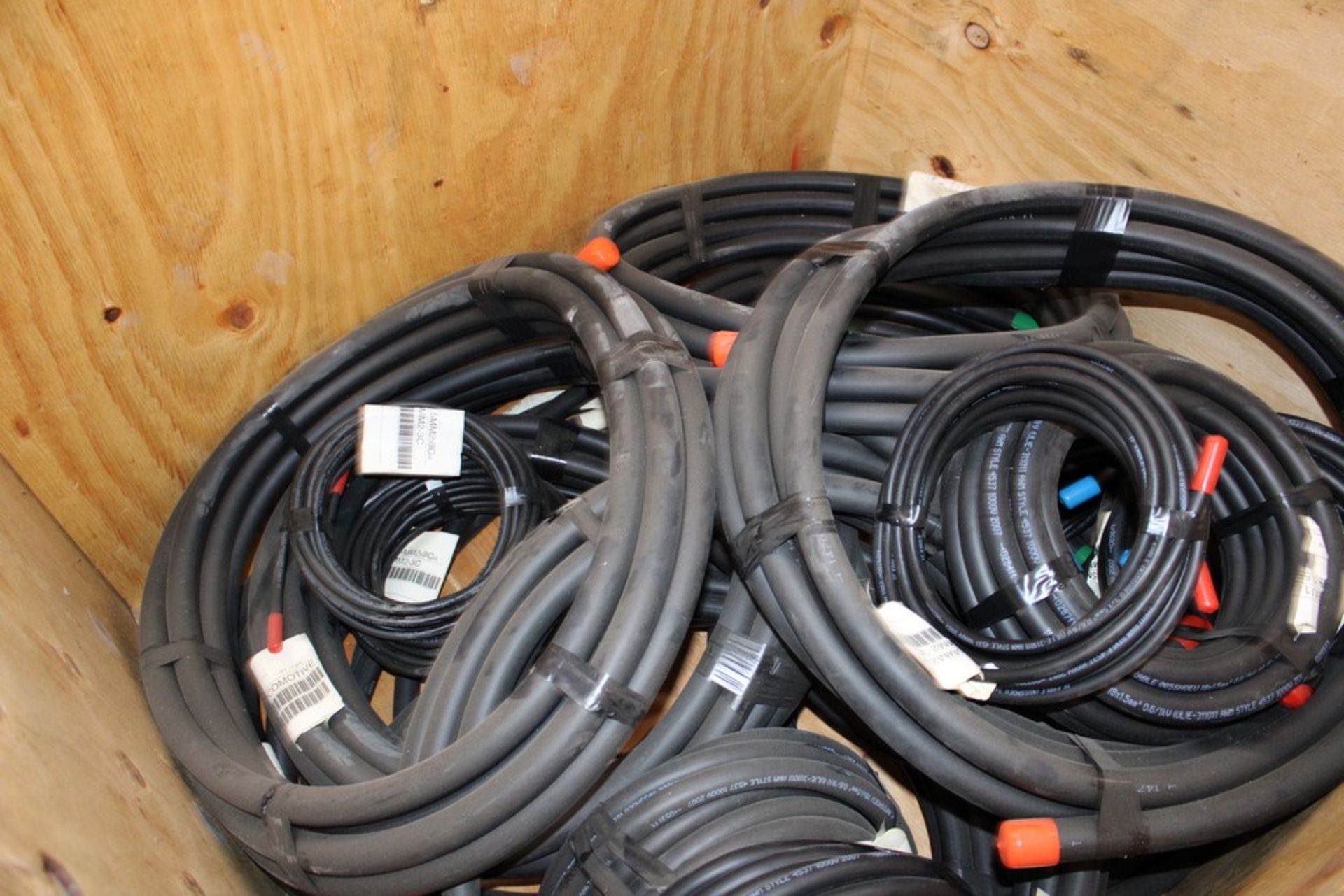 LARGE CAPACITY WIRE IN CRATE - Image 2 of 4
