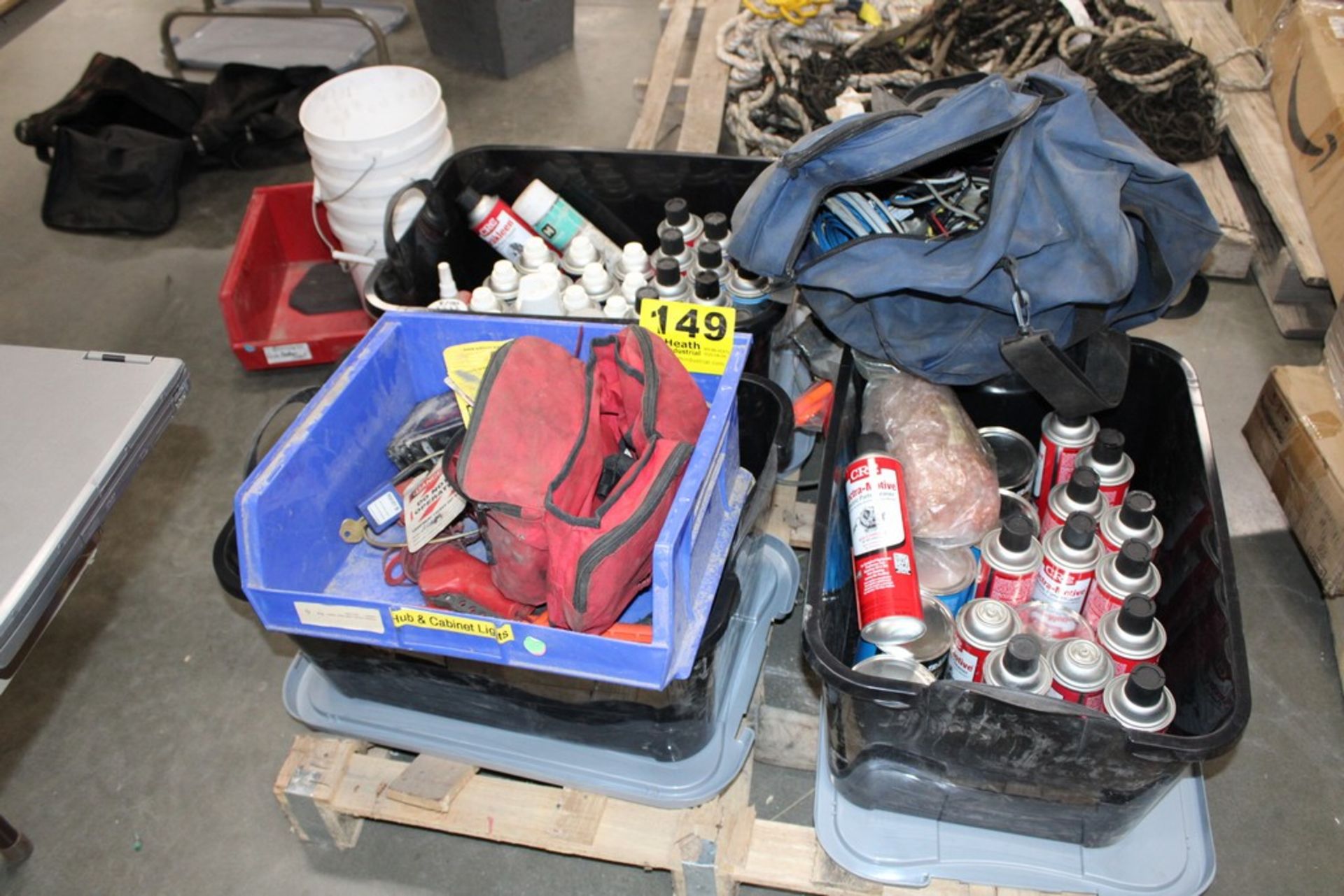 LARGE QUANTITY OF ENGINE SPRAYS AND ADDITIVES ON PALLET