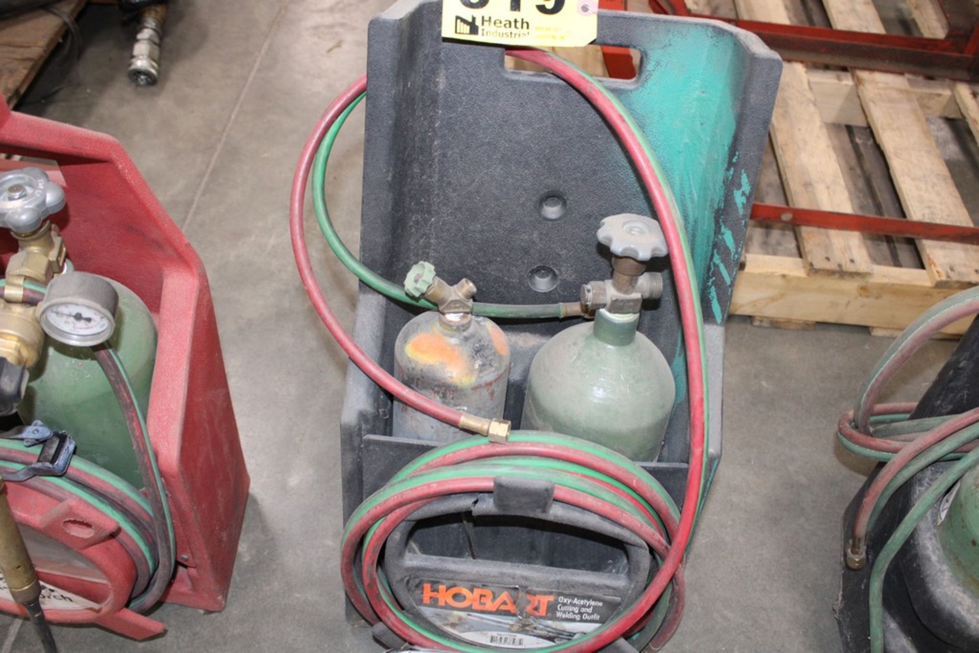 HOBART CUTTING/WELDING OUTFIT WITH TANKS, GAGES, HOSE AND TORCH - Image 2 of 3
