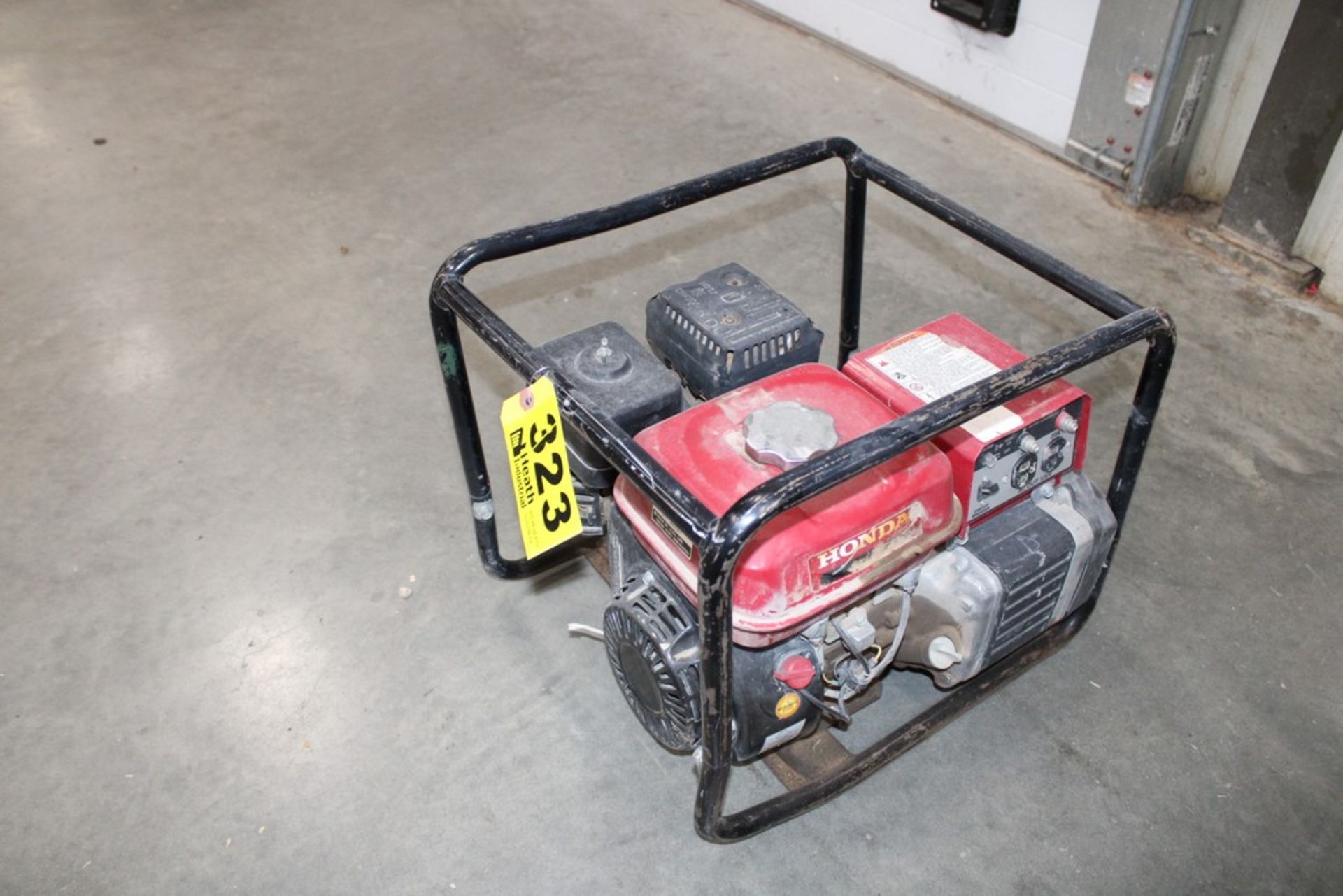 HONDA MODEL EG2500 GAS POWERED GENERATOR